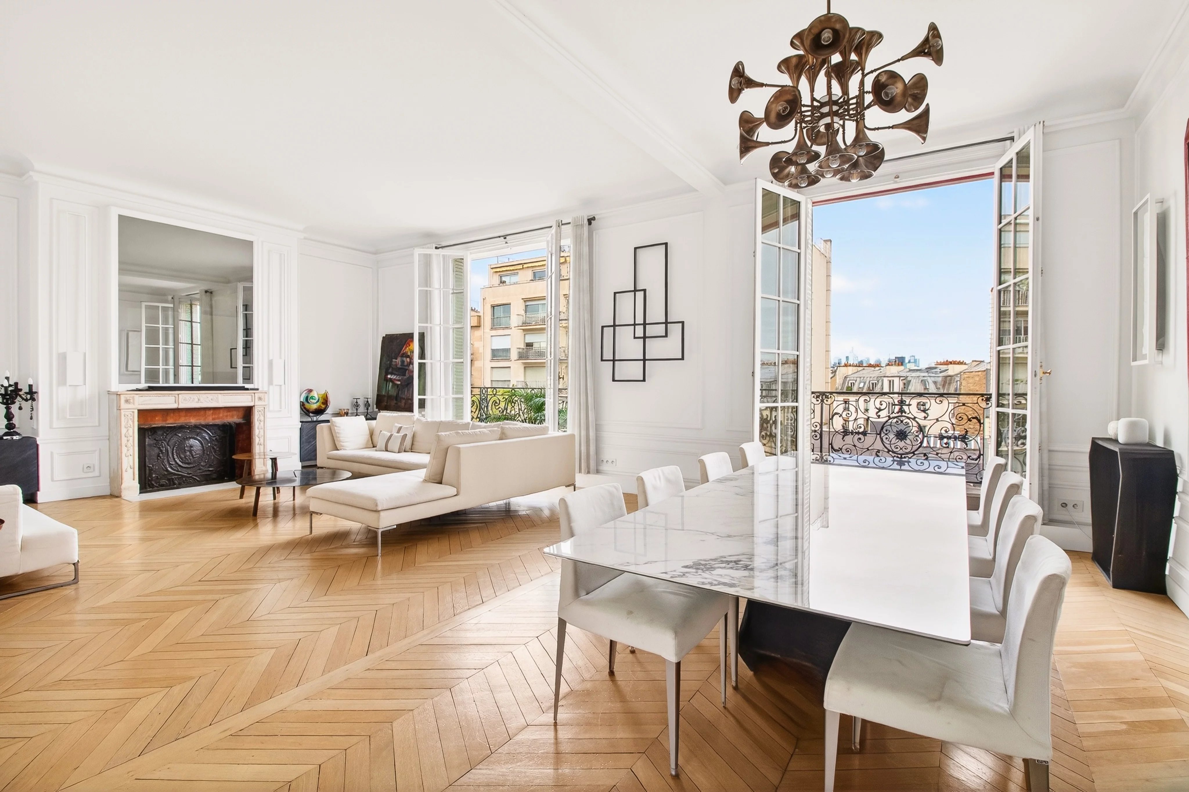 PARIS 17th – NIEL – FAMILY DUPLEX – TOP FLOORS – Continuous Balconies