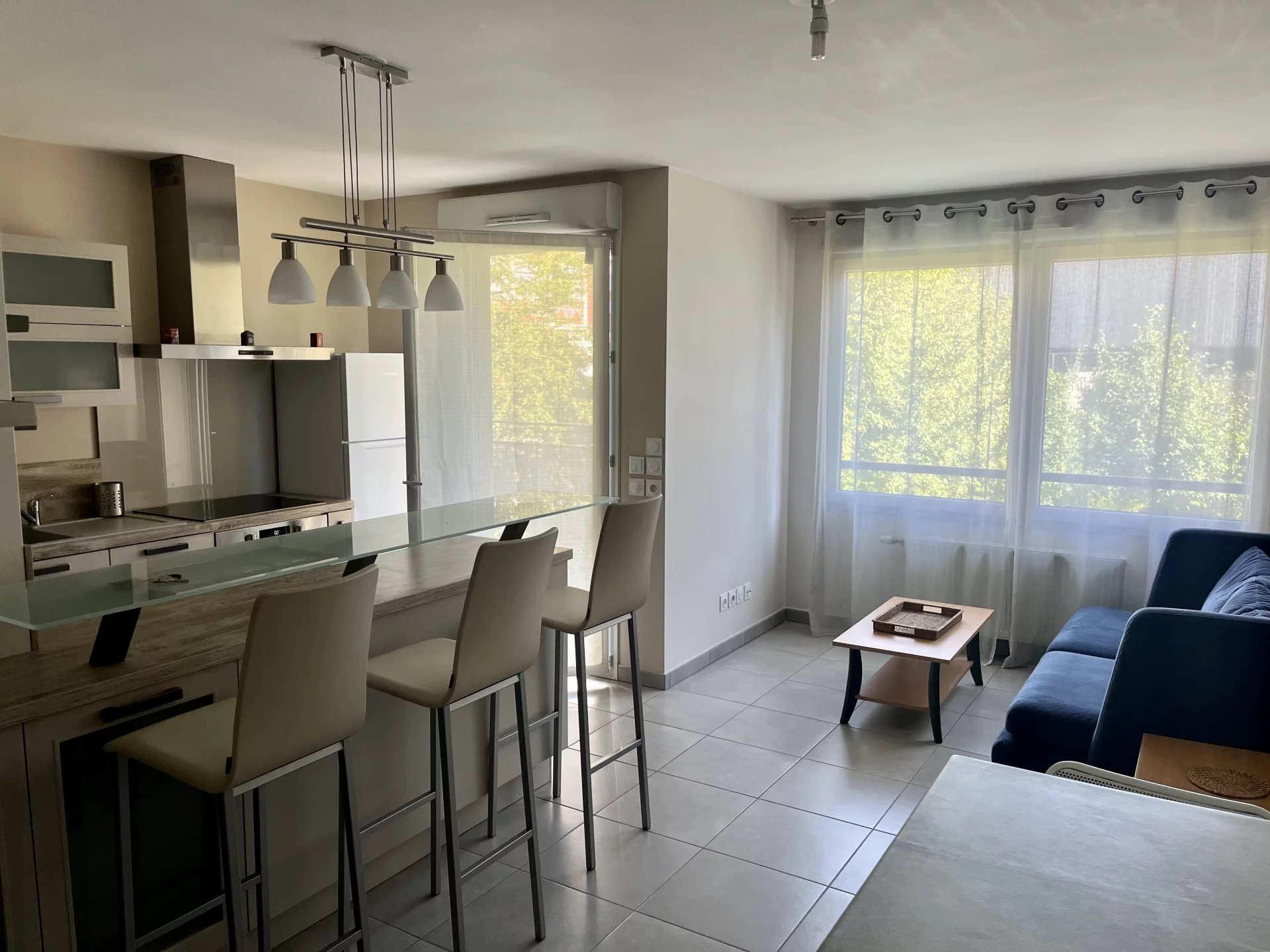 83176585 Location Lyon 9ème