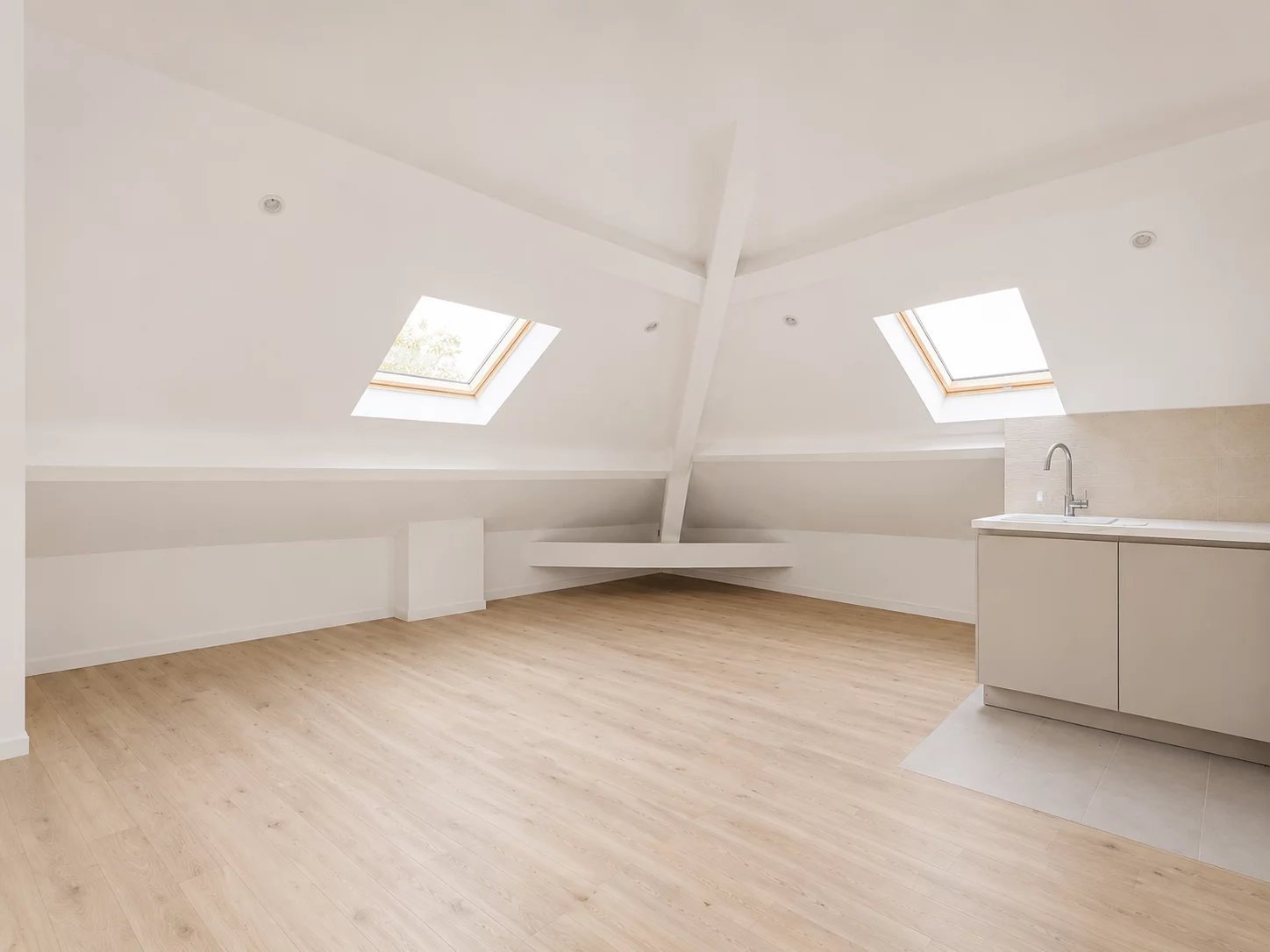 Studio rénové - Coulée Verte