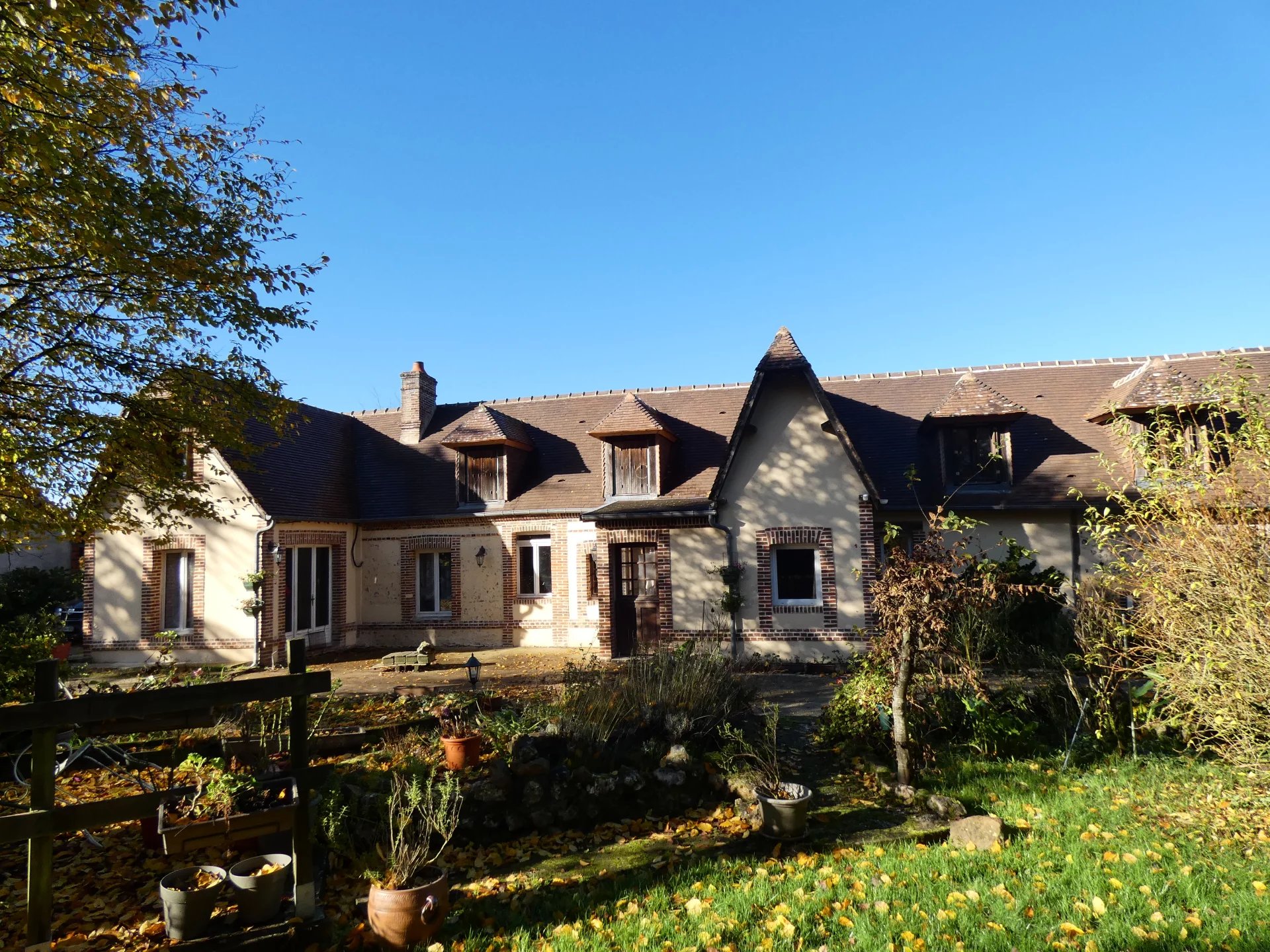 Maison de campagne restaurée en Normandie