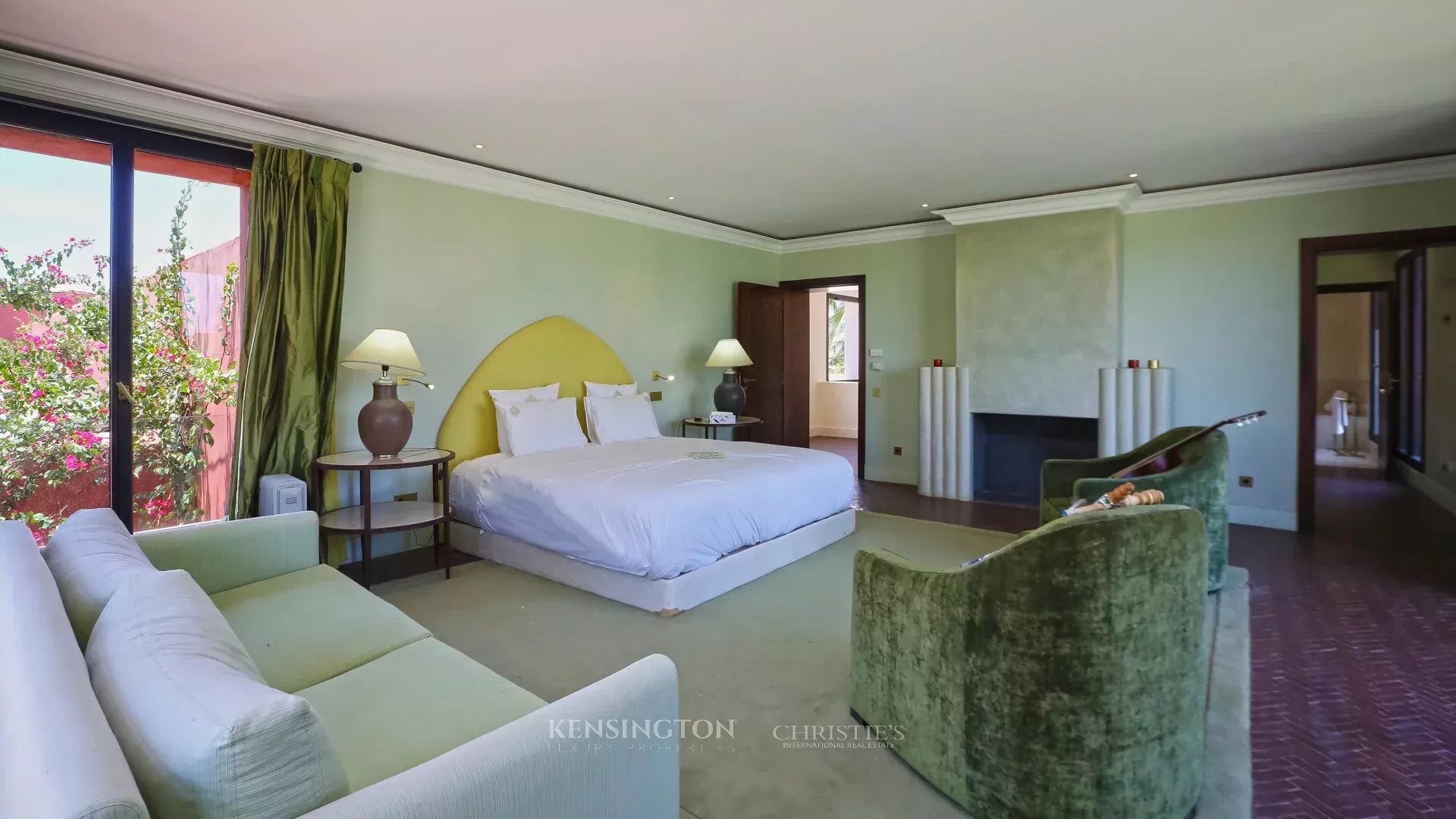 9 Bedroom Villa/Townhouse's Image 31