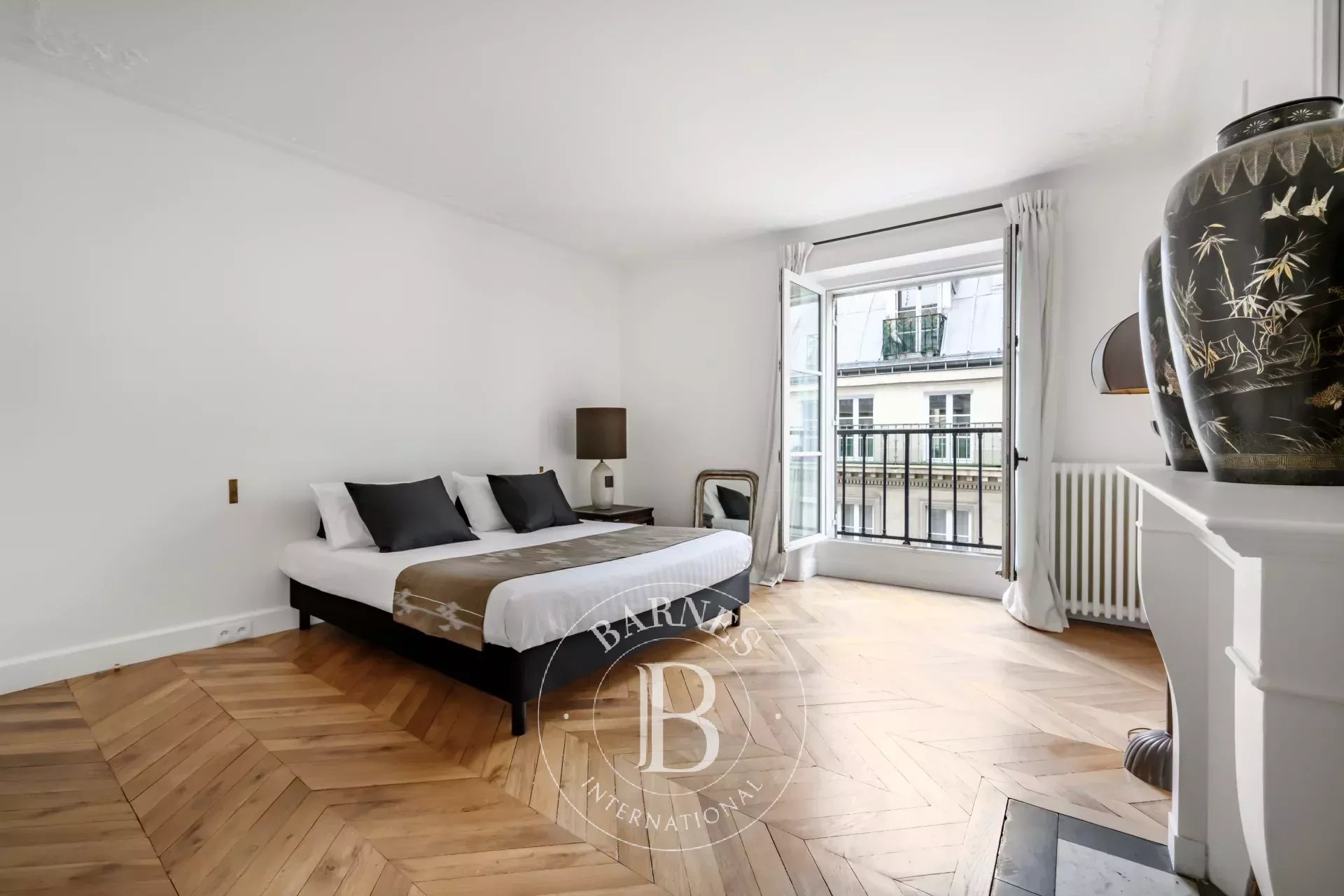 Paris  - Appartement 5 Pi&egrave;ces 3 Chambres - picture 9