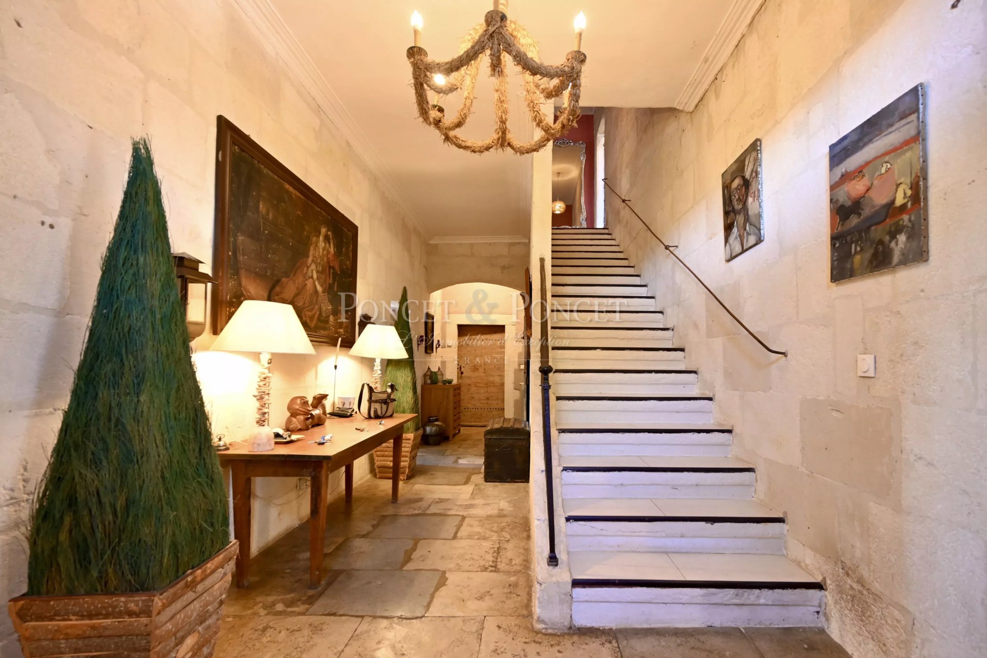 10 Bedroom Vineyard's Image 11