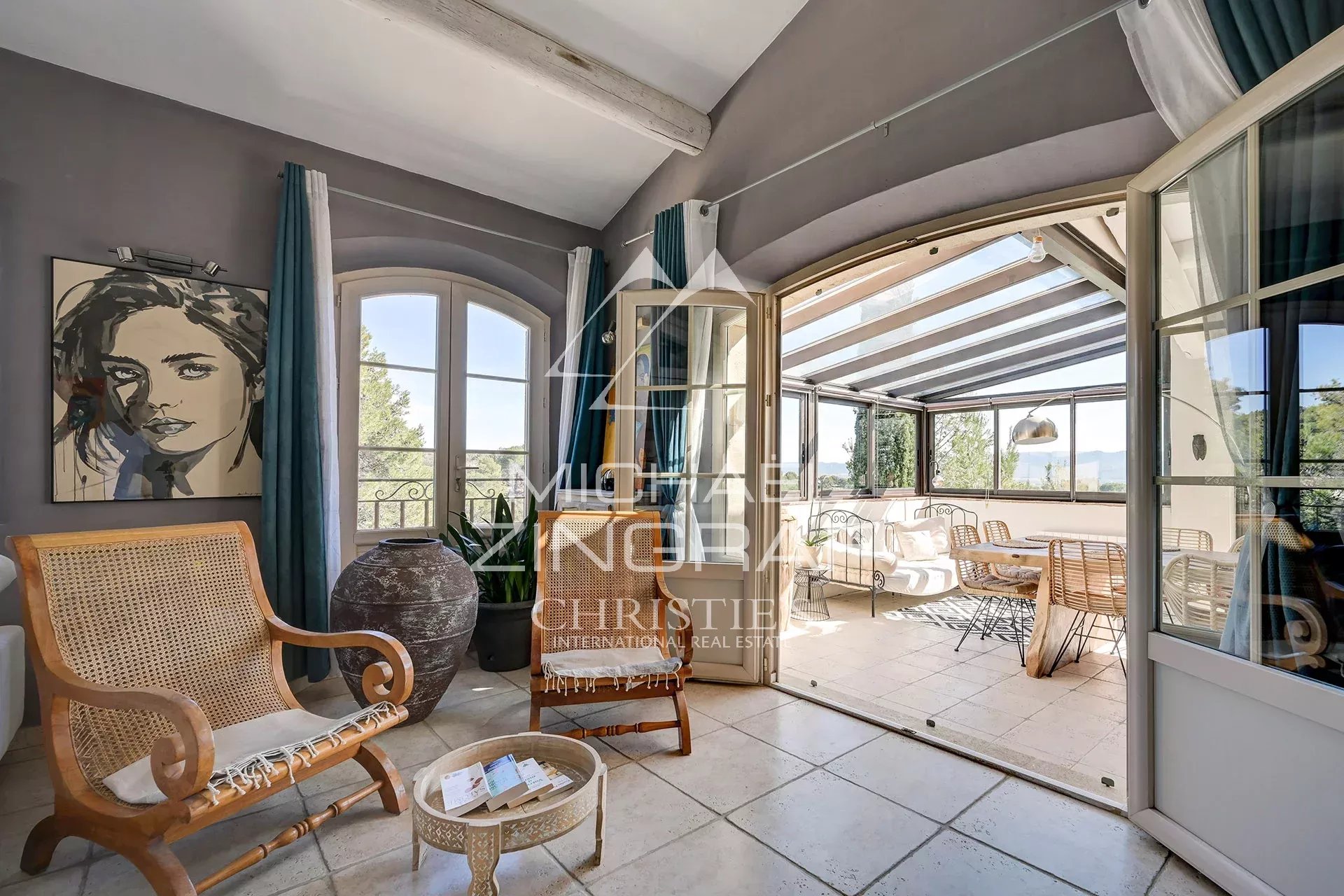 4 Bedroom Villa/Townhouse's Image 3