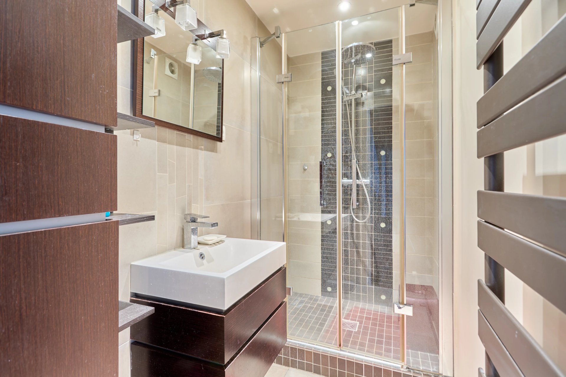 2 Bedroom Apartment/Flat's Image 8