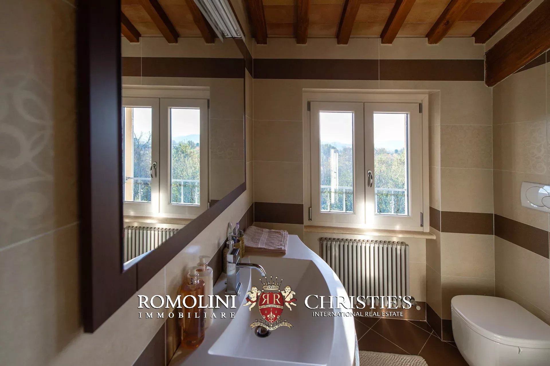 10 Bedroom Villa/Townhouse's Image 67