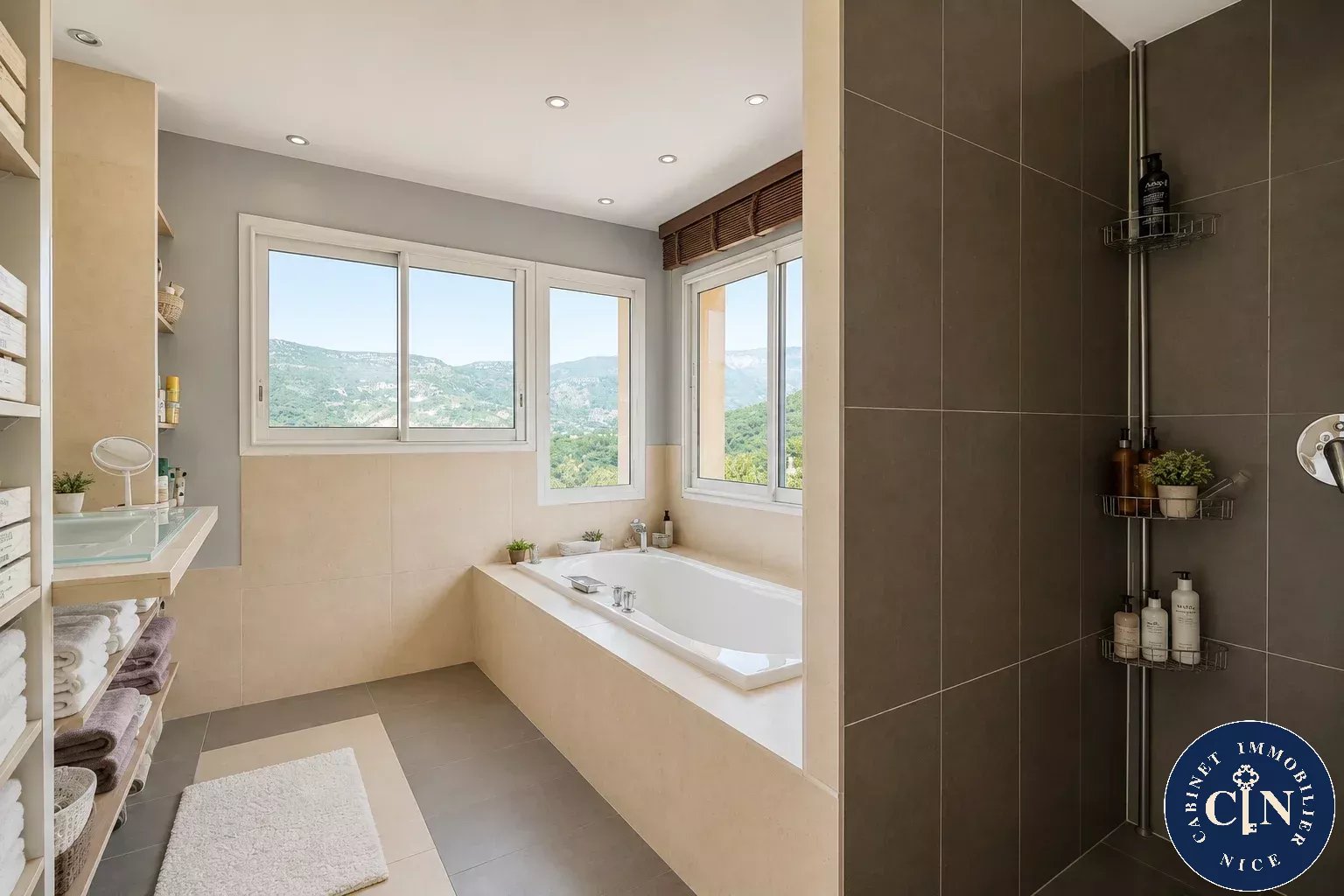 Villa 7 pièces 240 m² - Piscine chauffée vue dégagée - Contes — photo 11