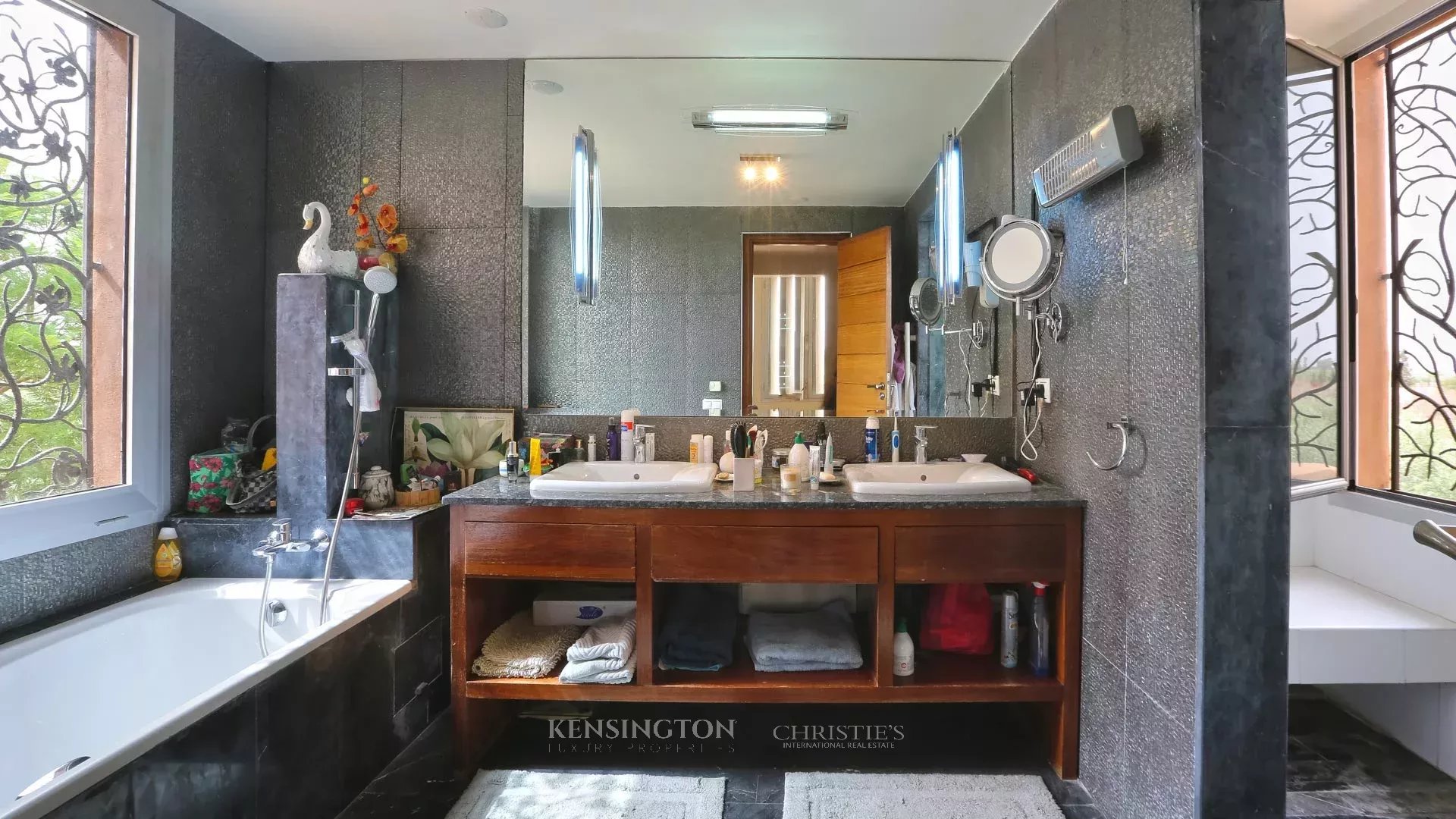 4 Bedroom Villa/Townhouse's Image 19