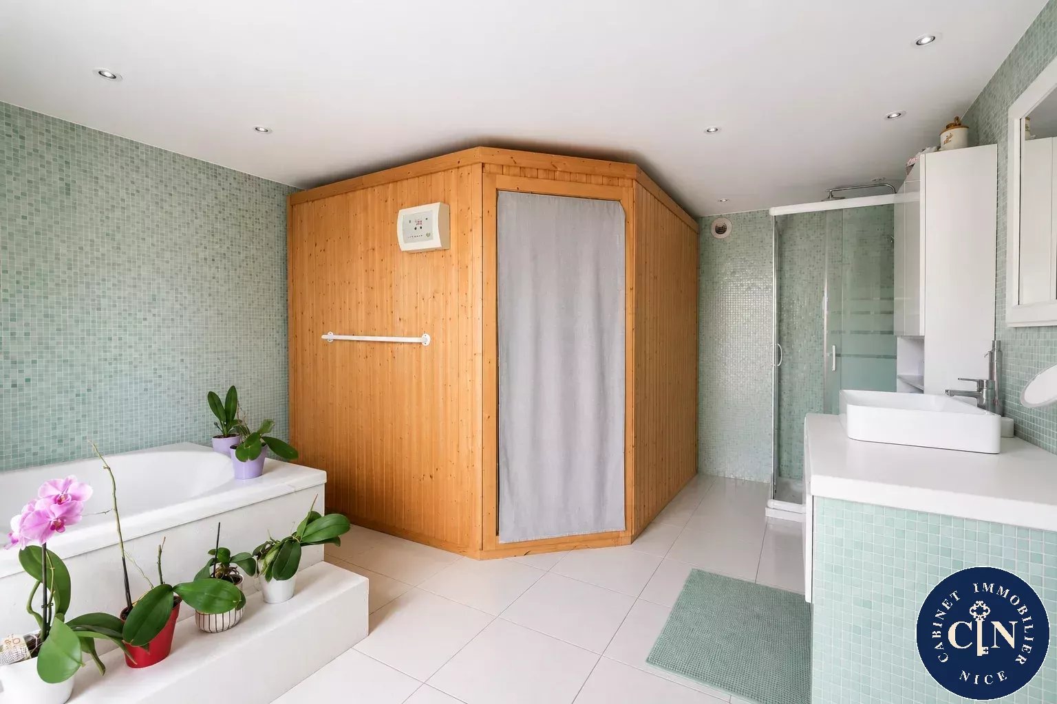 Villa 7 pièces 240 m² - Piscine chauffée vue dégagée - Contes — photo 15