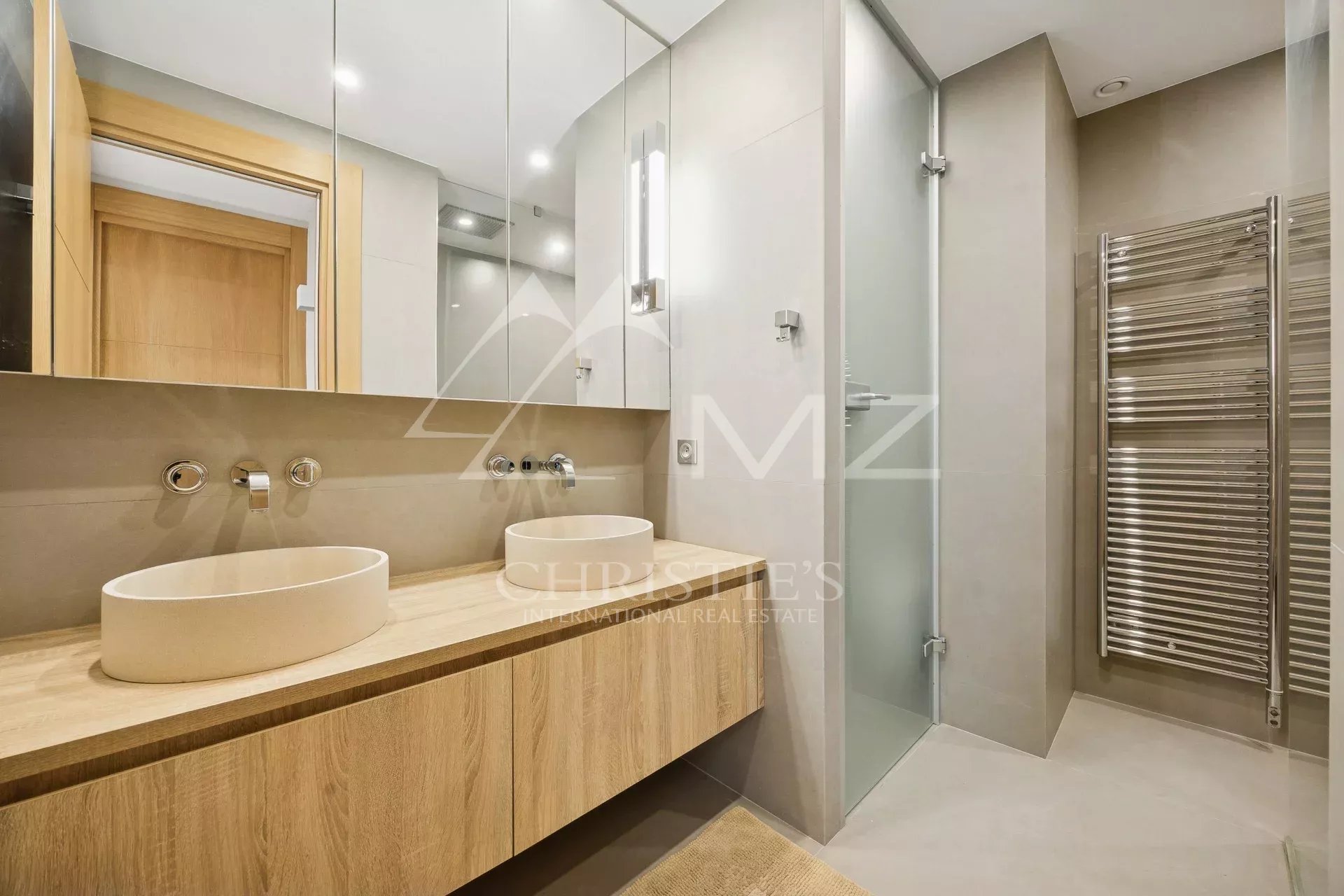 3 Bedroom Apartment/Flat's Image 6