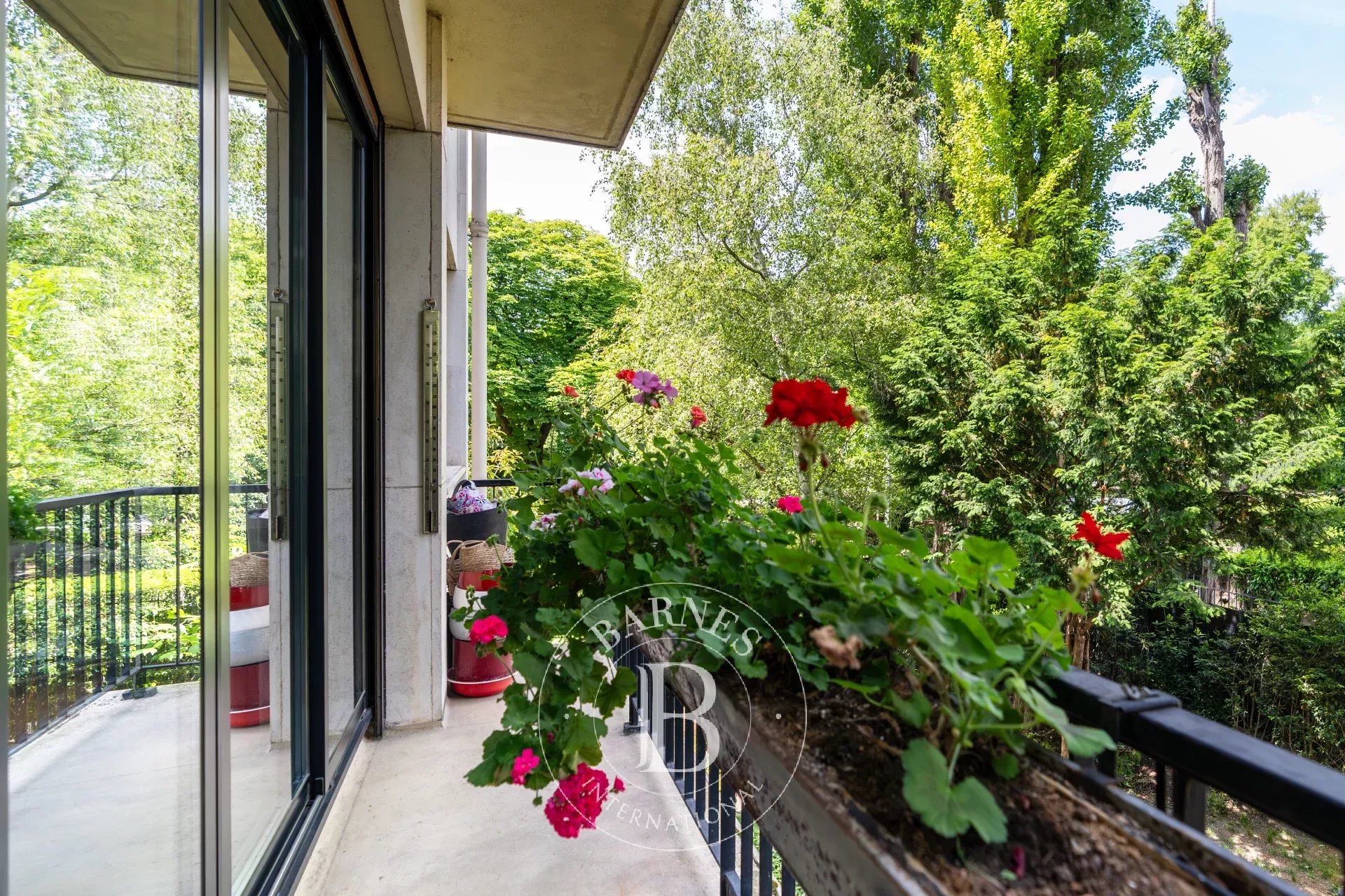 Paris 16 - South Muette/Bois de Boulogne - 3-bedroom family apartment