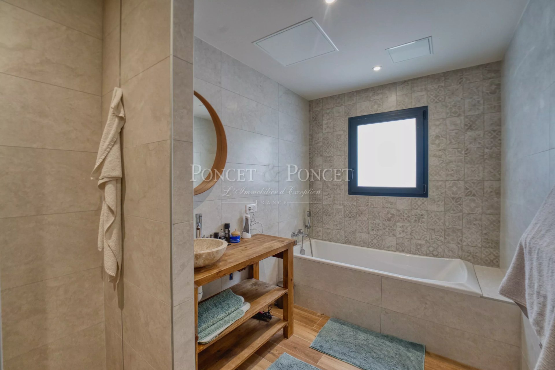 4 Bedroom Villa/Townhouse's Image 9