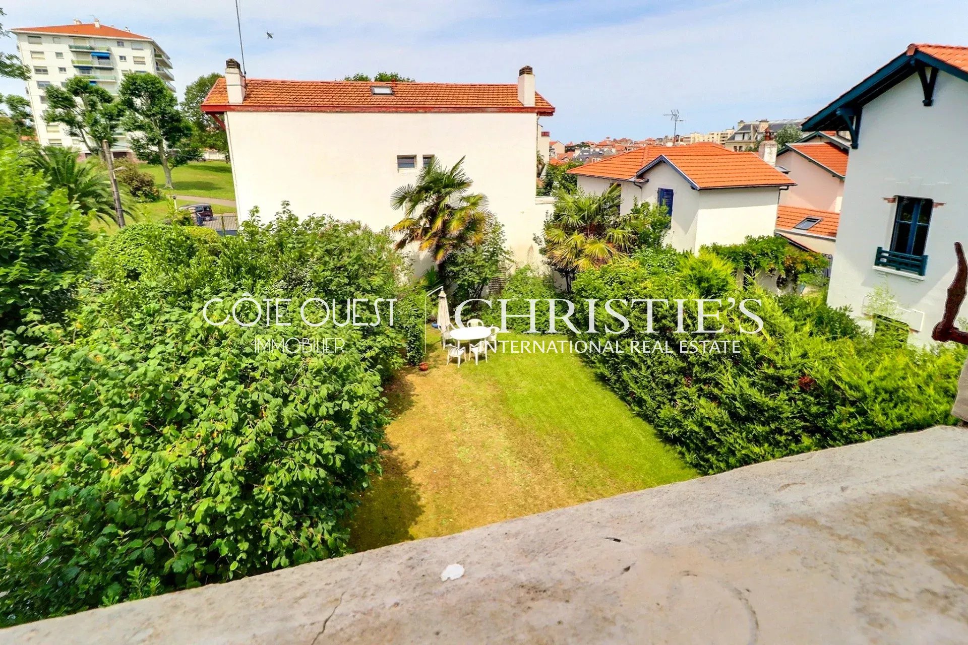 6 Bedroom Villa/Townhouse's Image 4