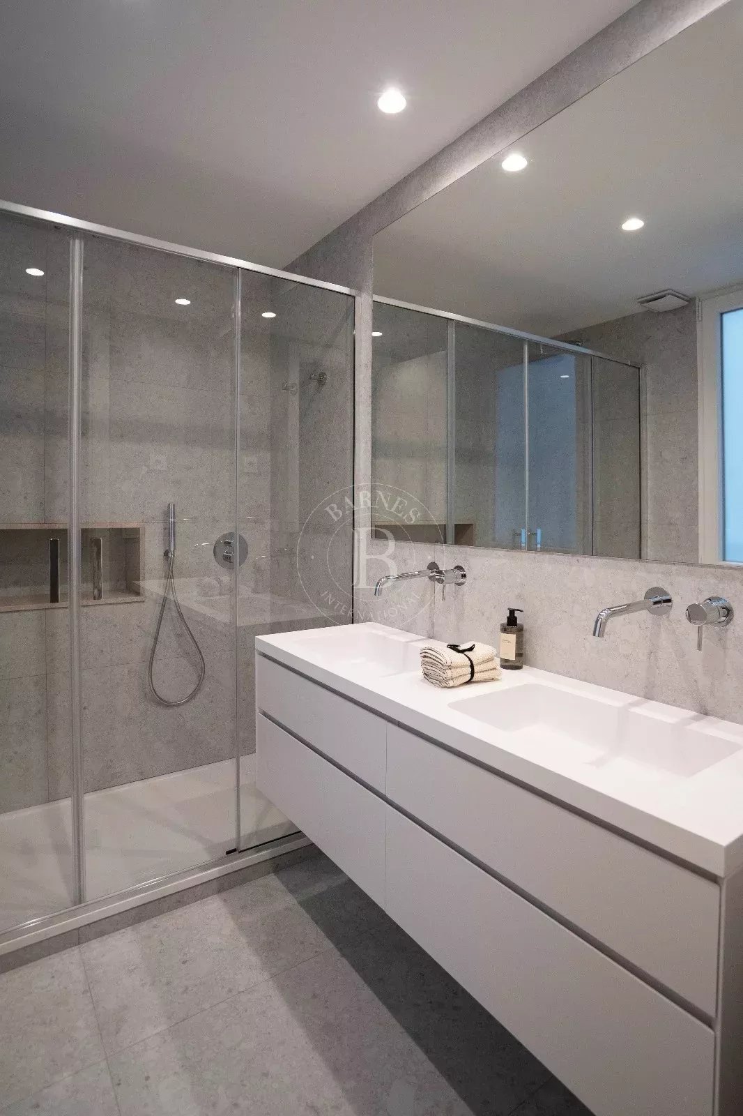 Daire Madrid - picture 12