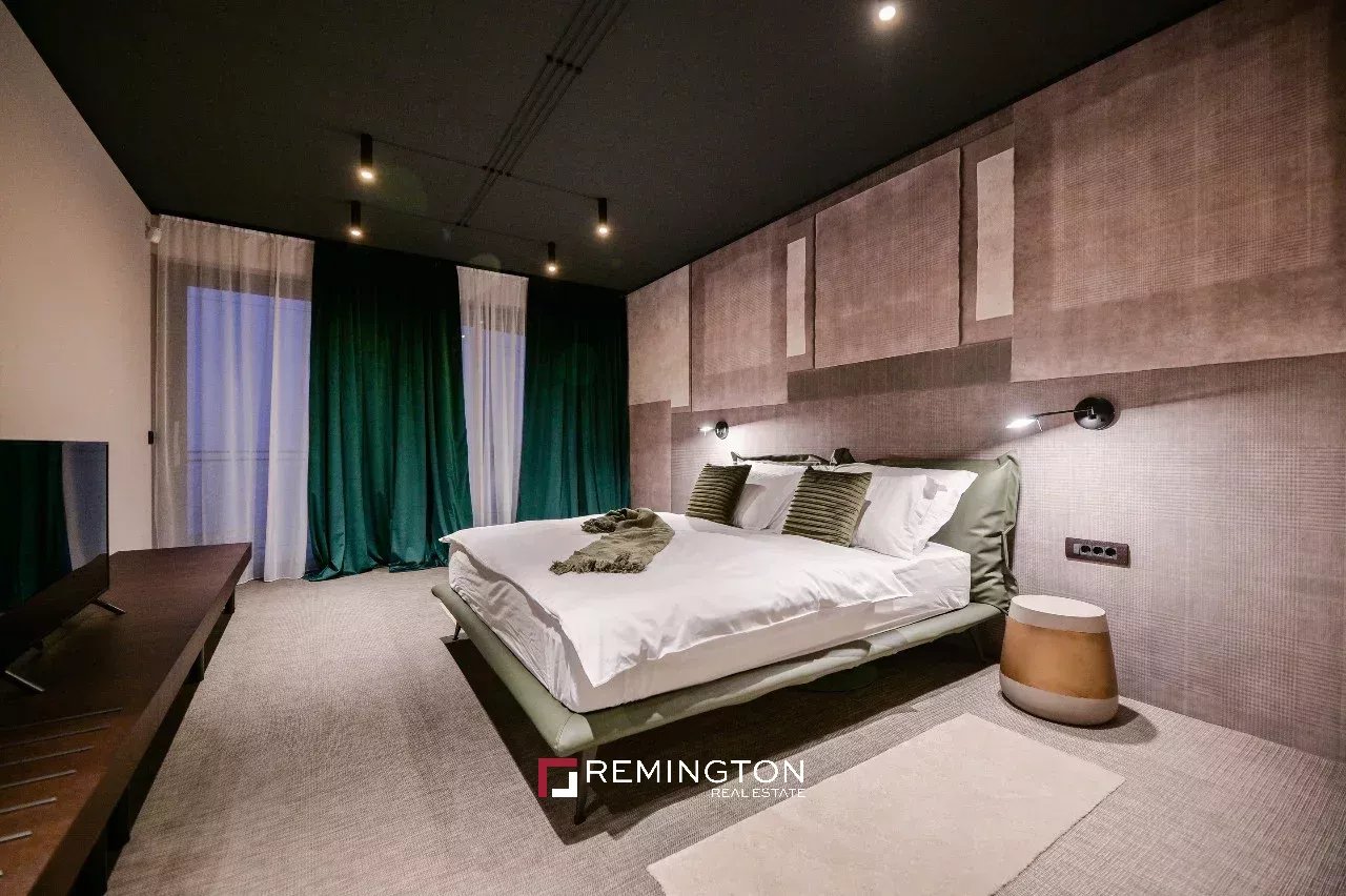 5 Bedroom Villa/Townhouse's Image 23