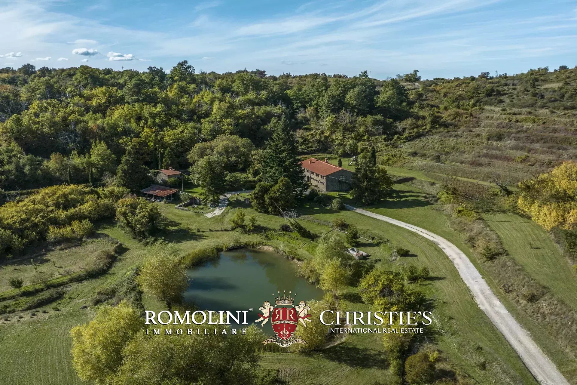 101-HA ESTATE WITH NATURAL SPRINGS FOR SALE BETWEEN AREZZO AND FLORENCE