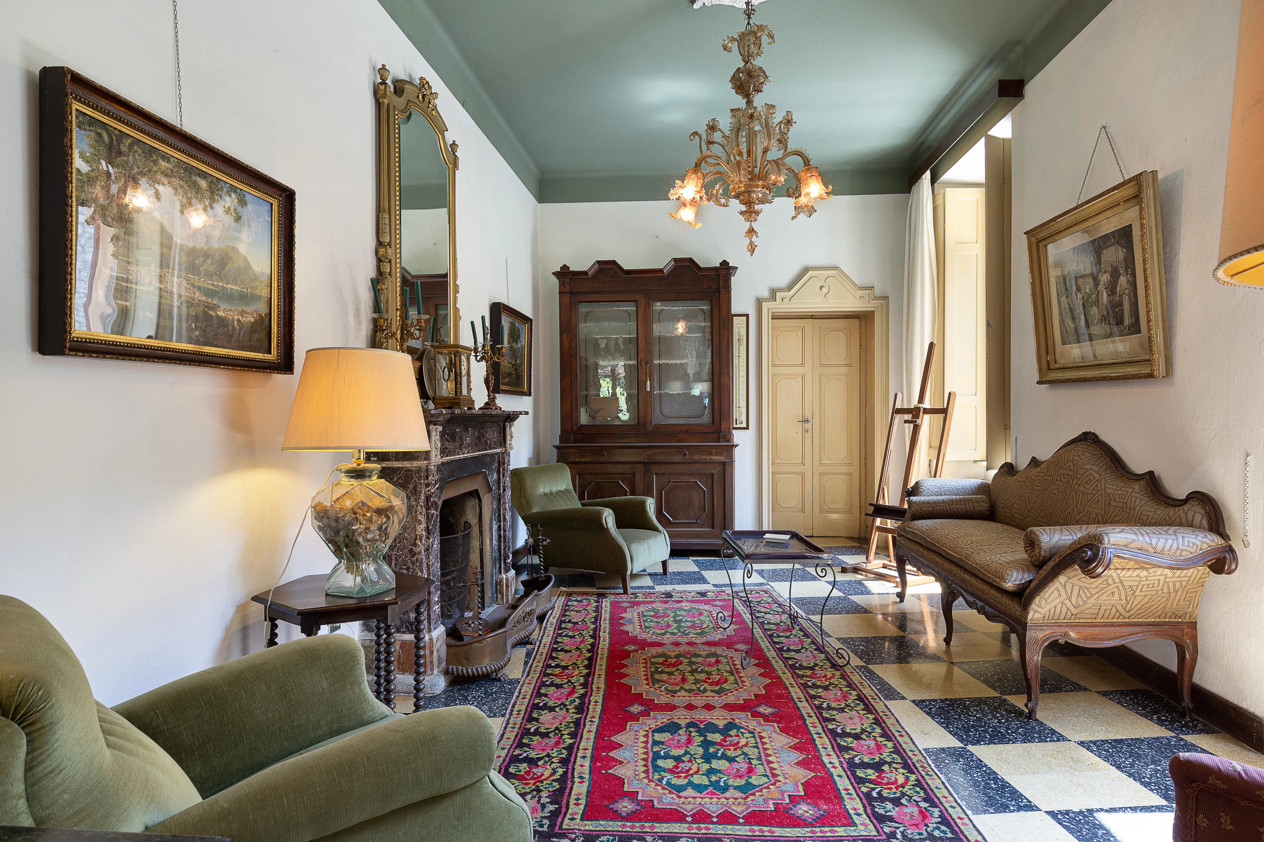 Villa D'Epoca with 7500 park - picture 34 title=