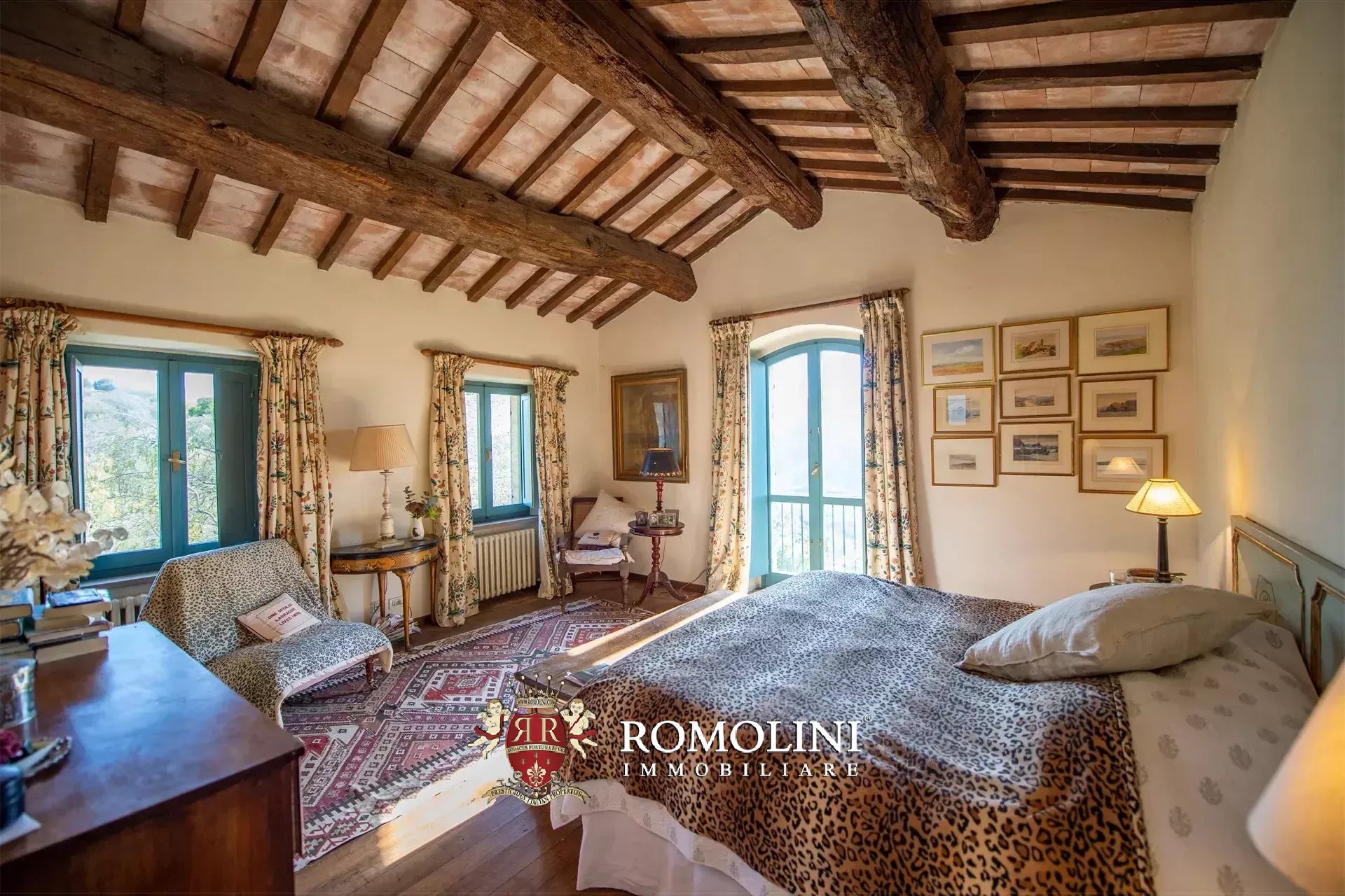 BORGO RISTRUTTURATO CON PISCINA IN VENDITA A UMBERTIDE