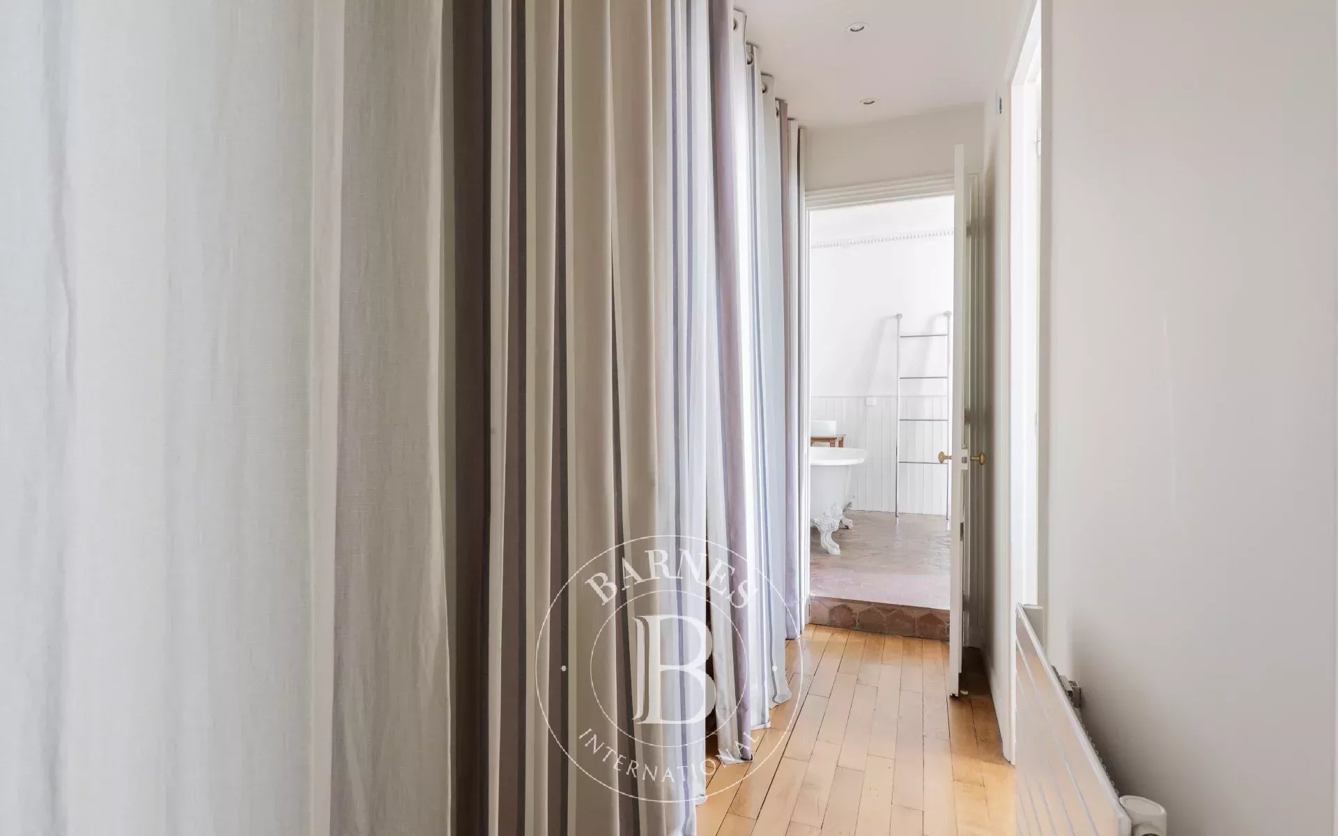 Daire Paris 18ème - picture 12