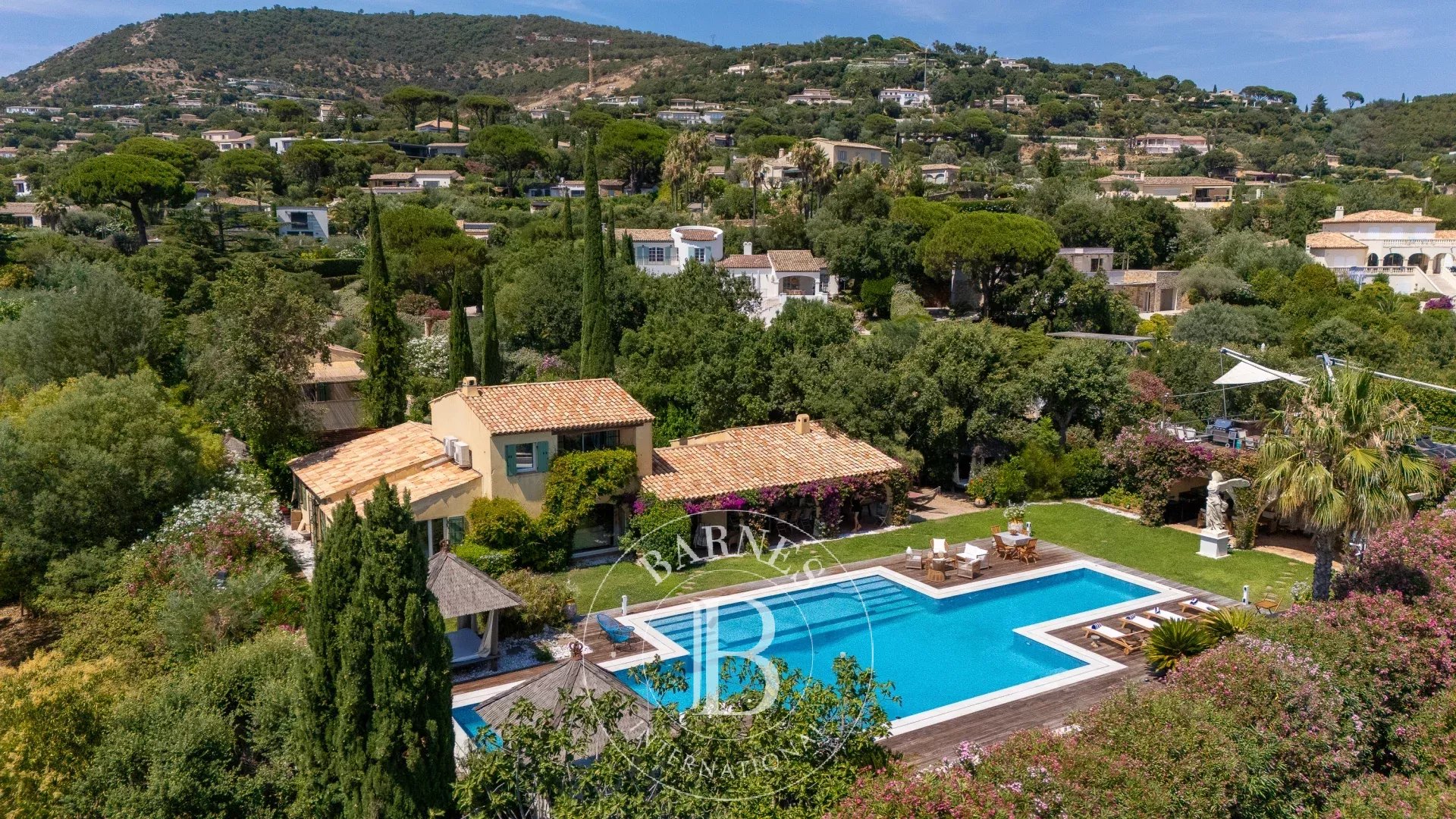 Villa Grimaud  -  ref 87183135 (picture 1)