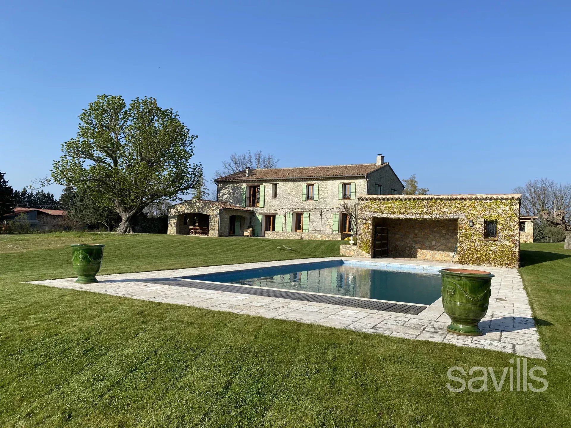 Elegant & spacious stone Bastide.