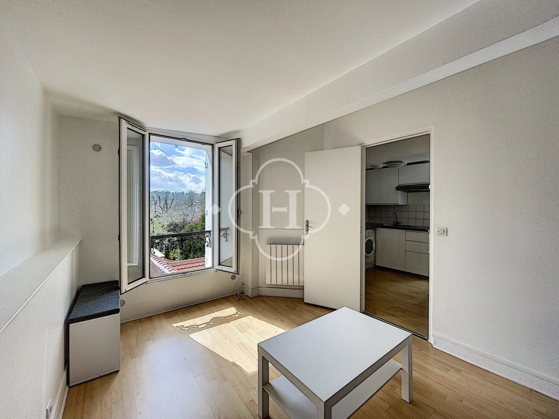 Vaucresson - Studio meublé 25 M²