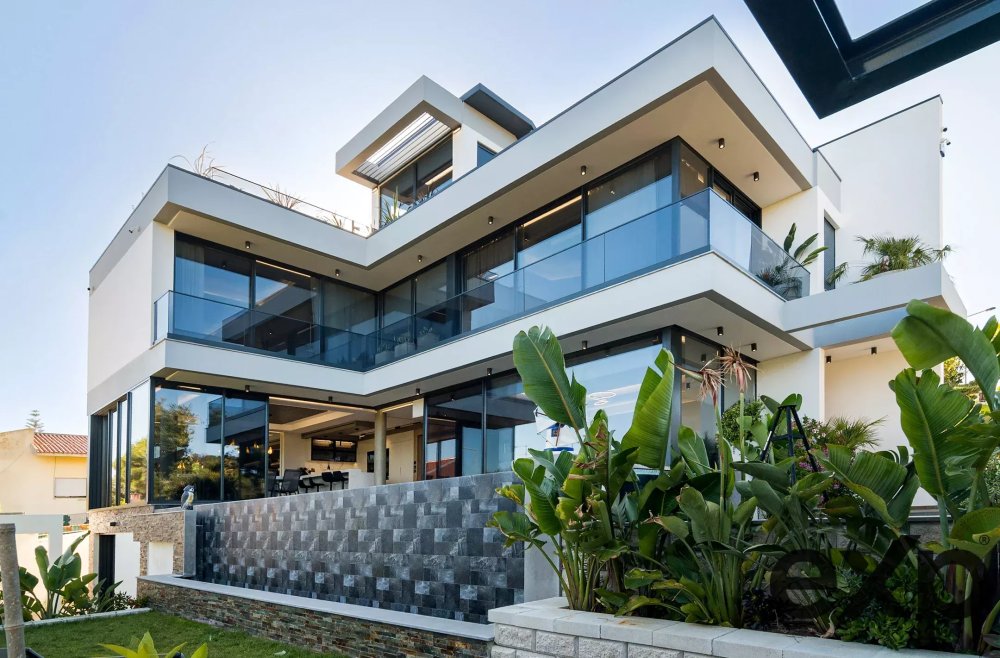 Unique Luxury Villa in Estoril Golf - T3 Suites with Private Resort