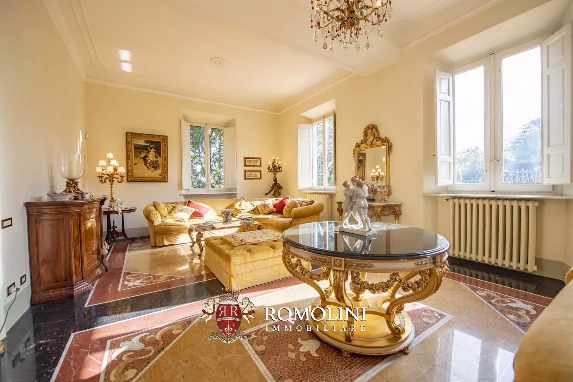 8 Bedroom Villa/Townhouse's Image 13