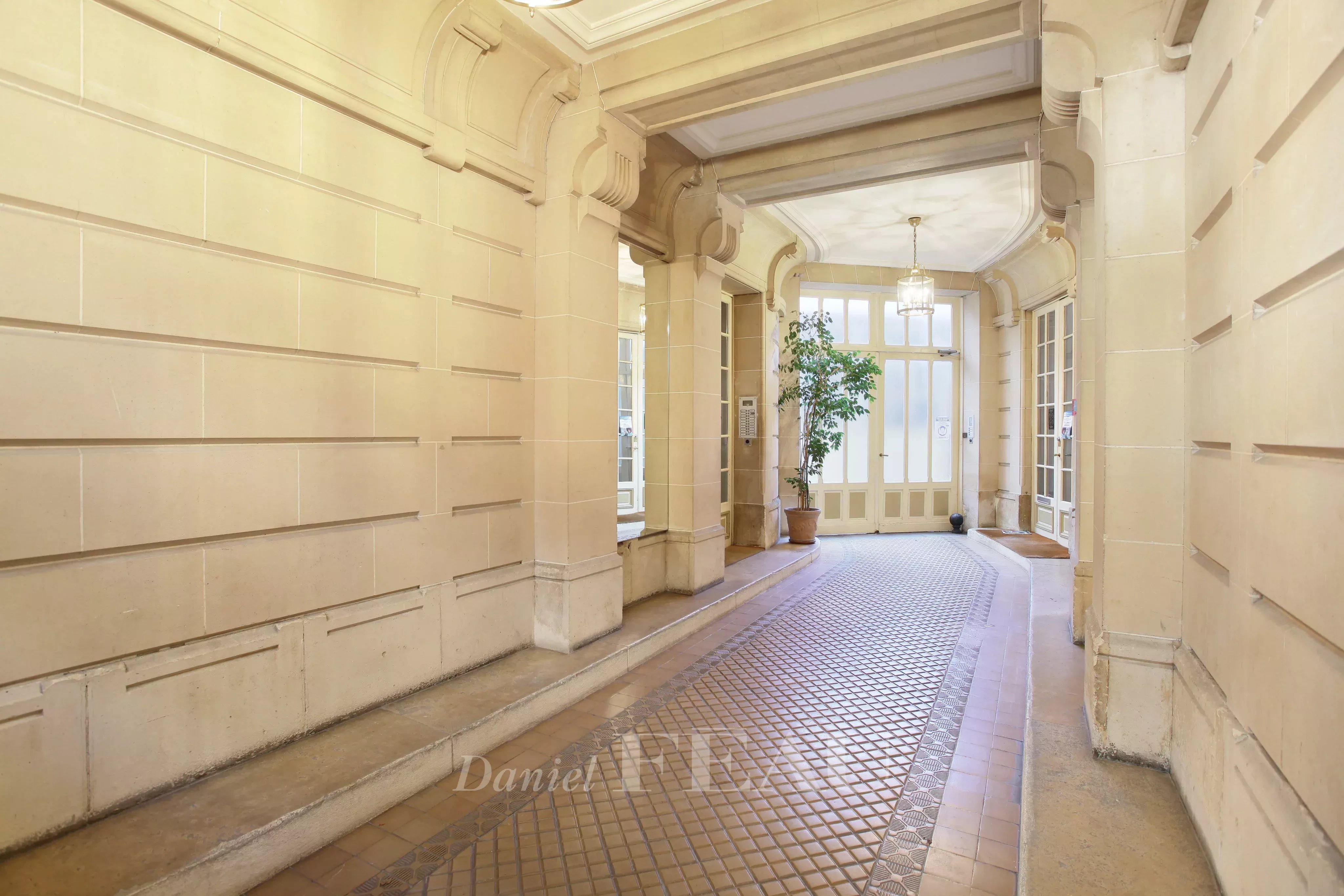 Location Appartement Paris 15ème