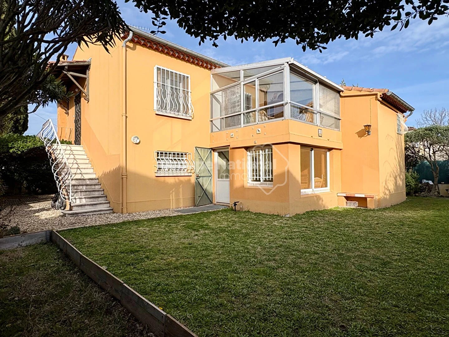 ARLES. Maison avec jardin Monplaisir.