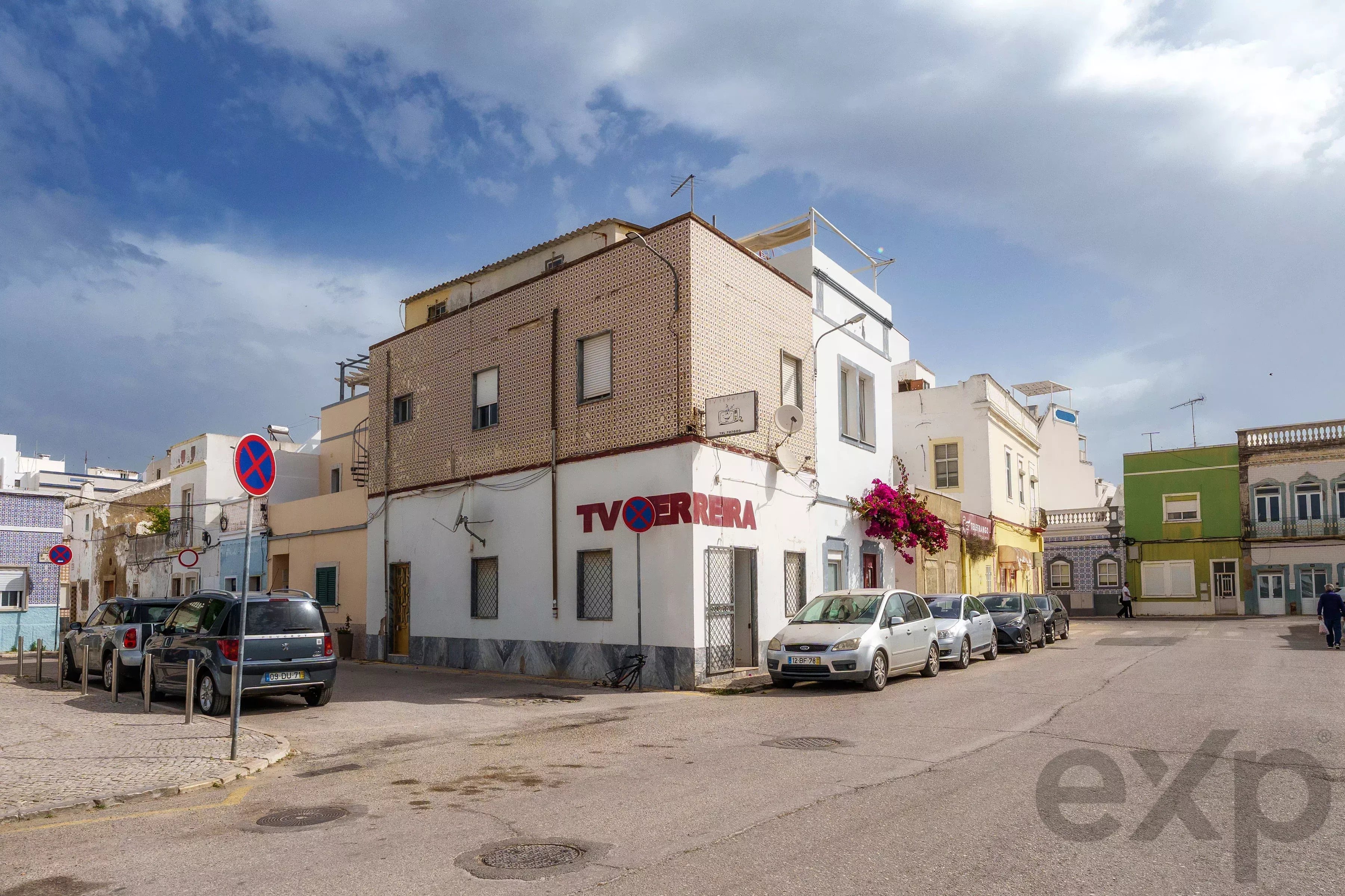 House in the centre of Olhão with approved plans. 87005464 image 35