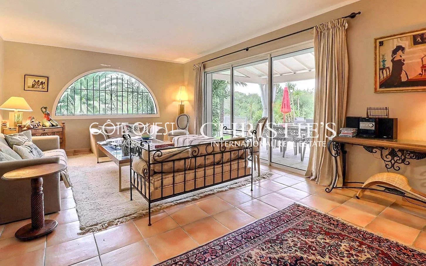 5 Bedroom Villa/Townhouse's Image 9
