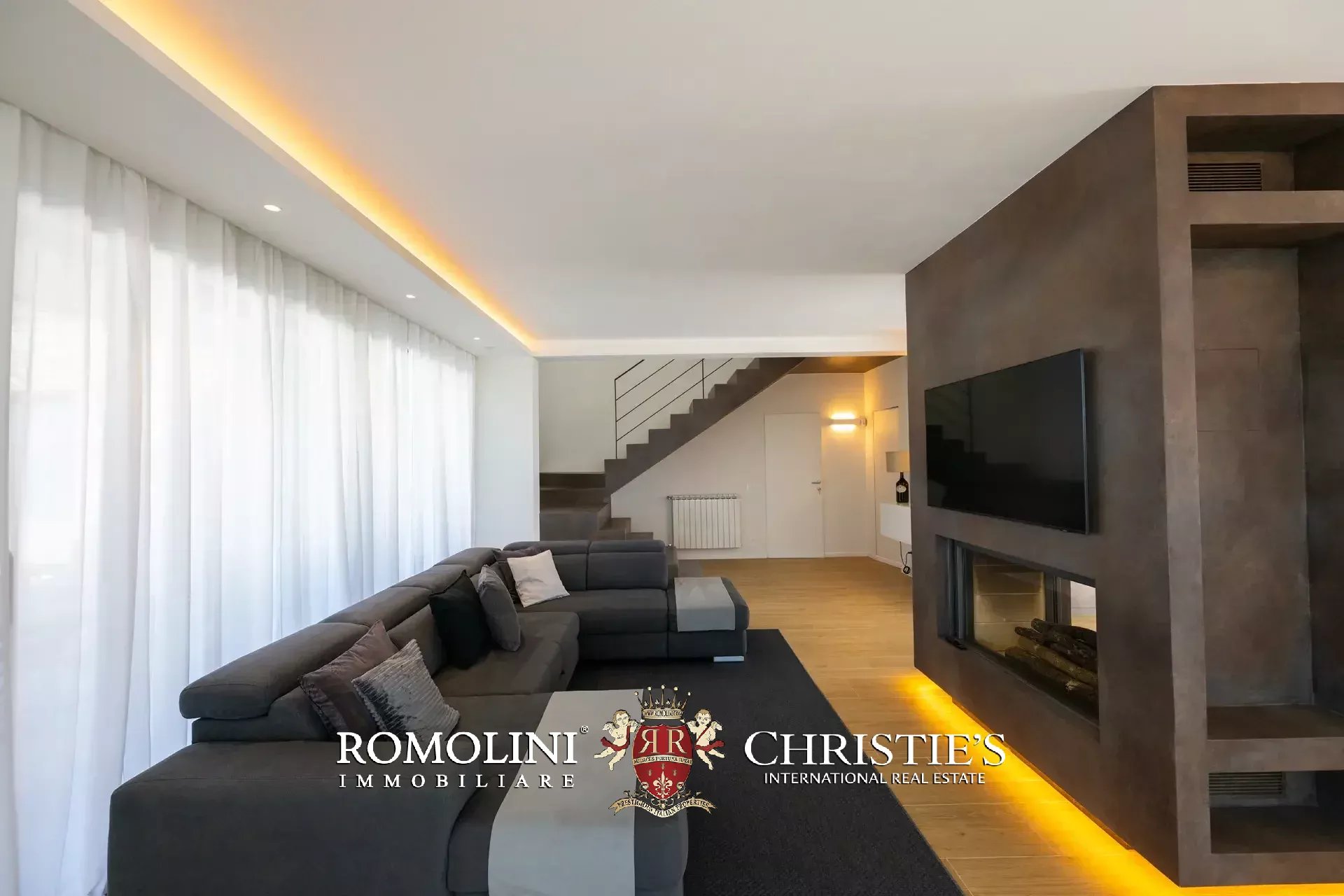 3 Bedroom Villa/Townhouse's Image 27