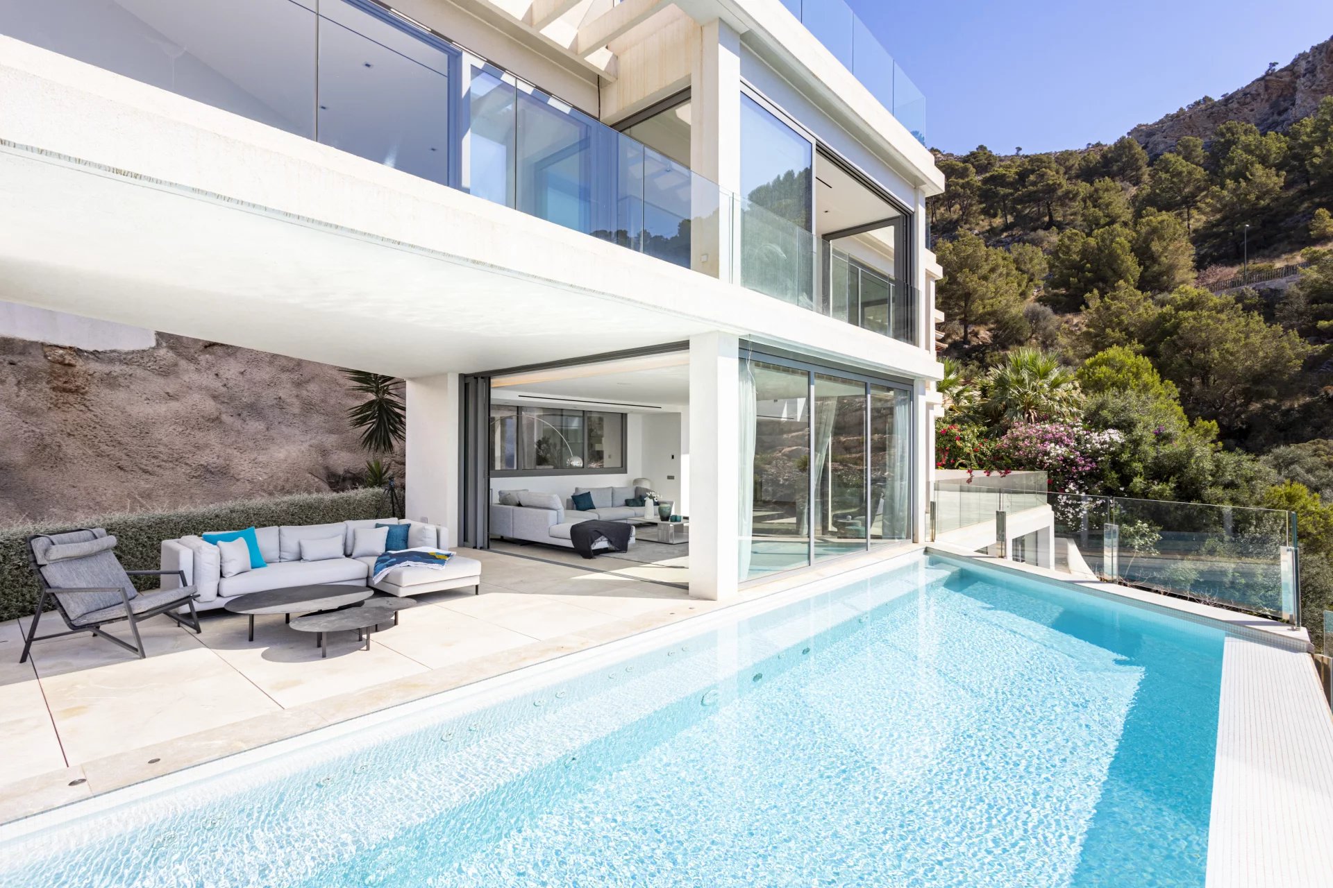 New Built Modern Villa with Breathtaking Sea Views.