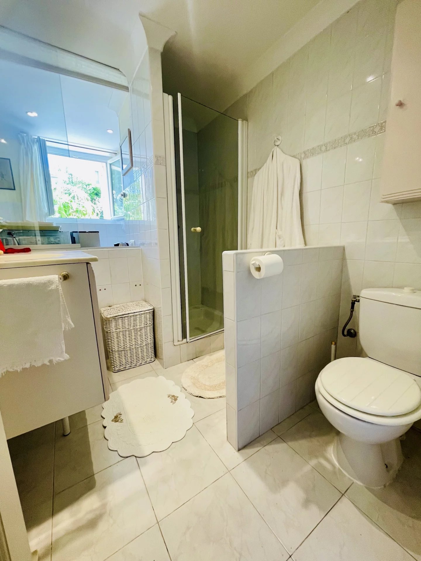EXCLUSIVITE SUPERBE STUDIO PLEIN CENTRE VILLE