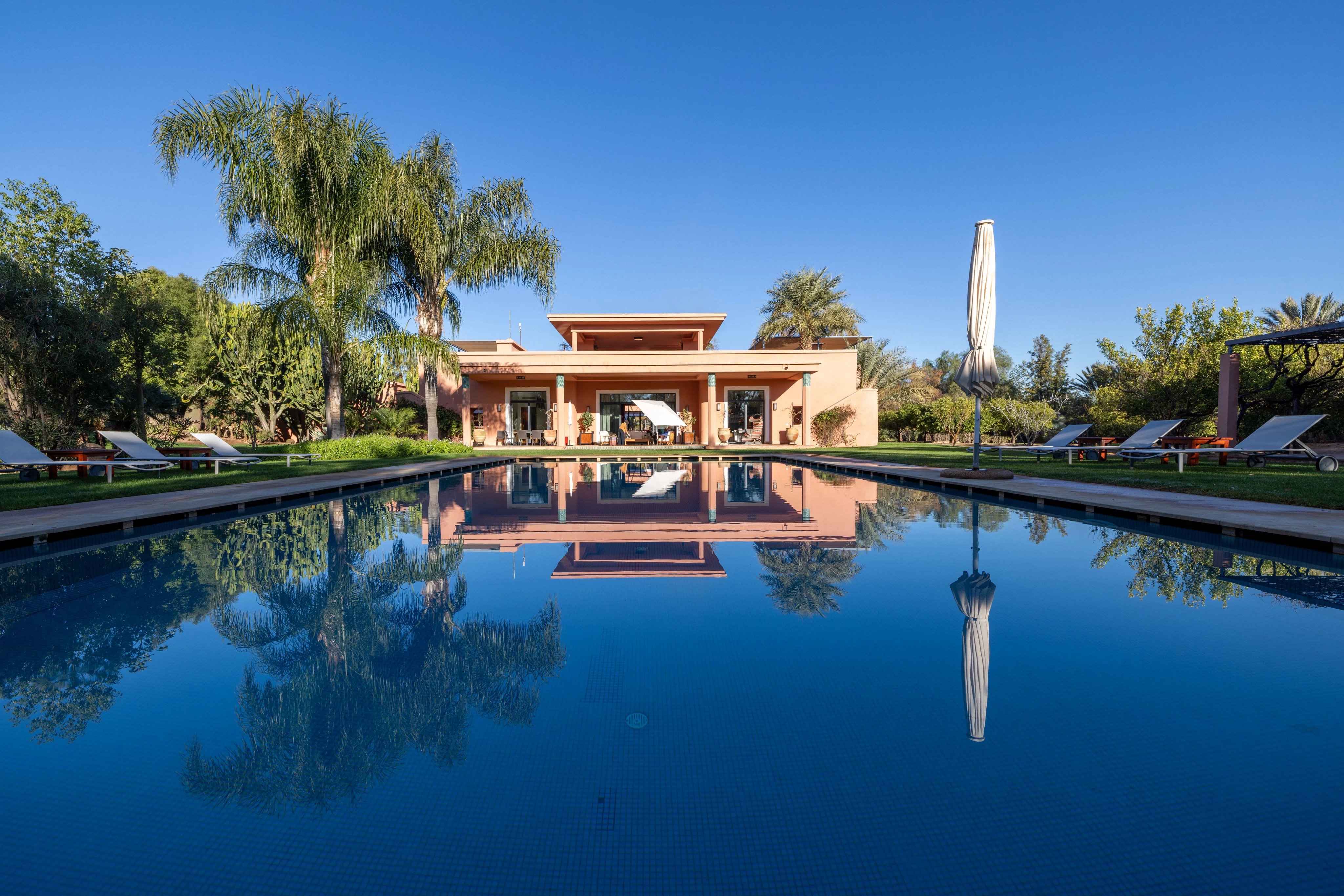 Elegant villa in a wellknown golf resort