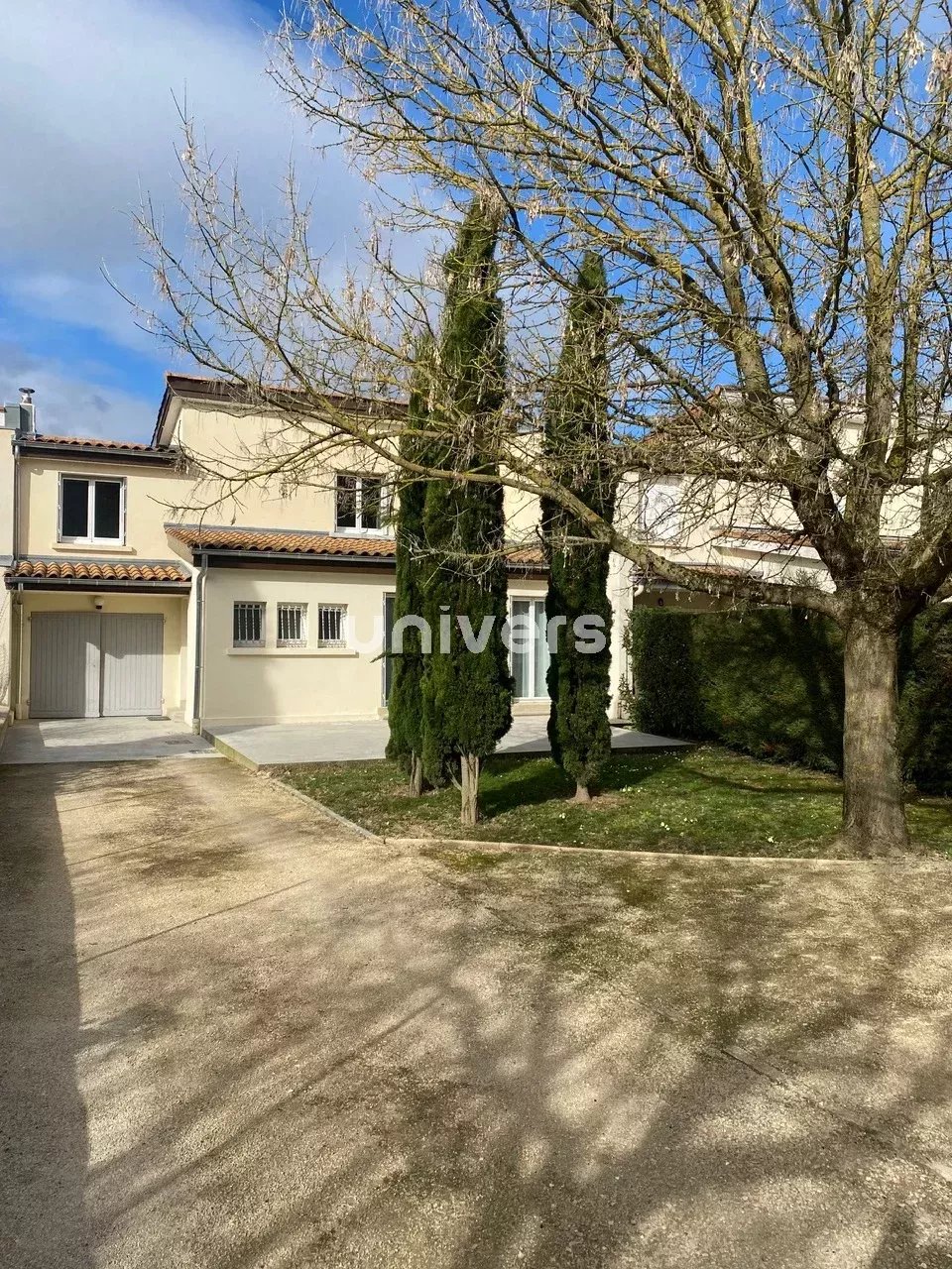 MAISON 90M2 AVEC JARDIN DE 500M2