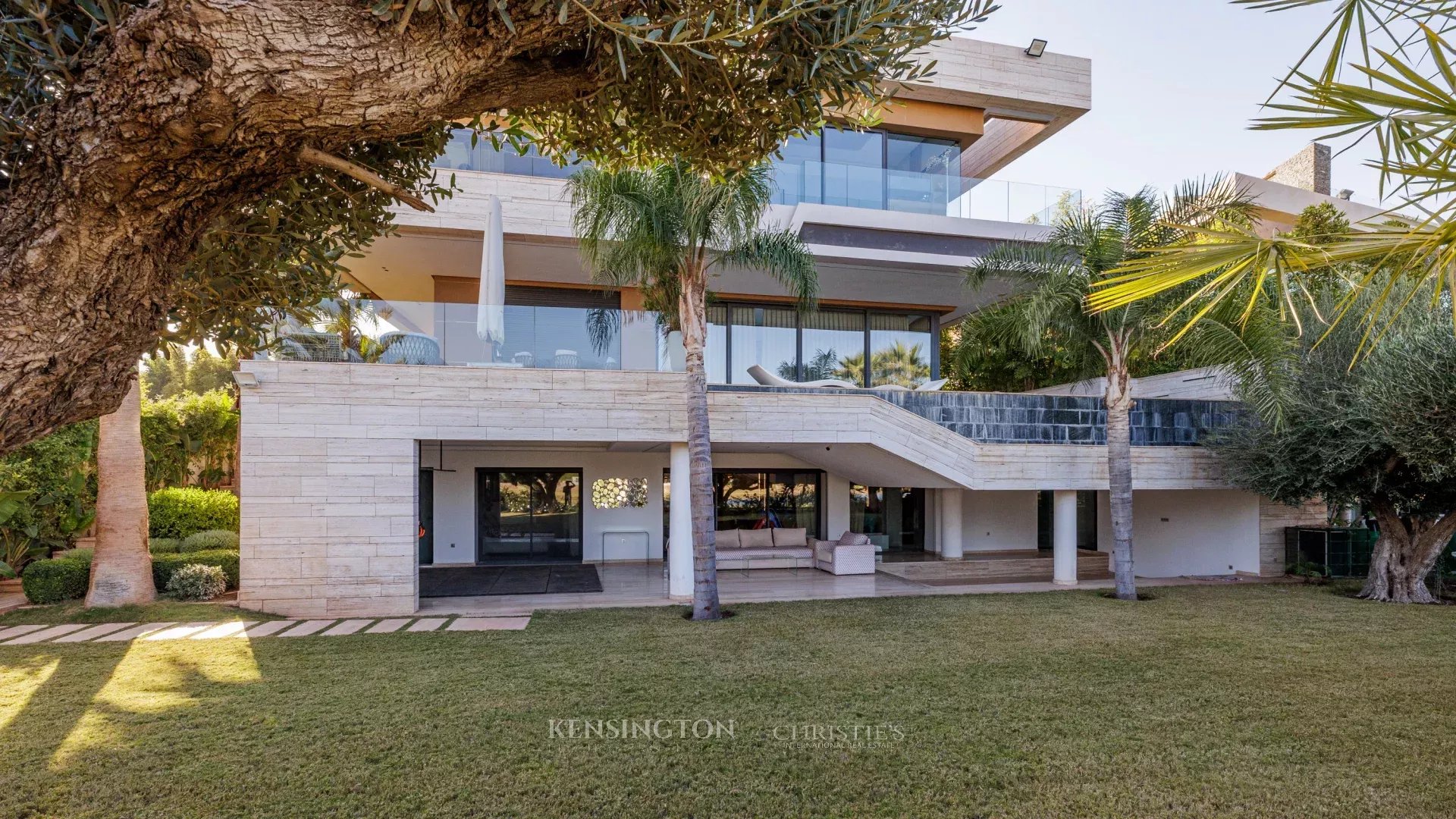 5 Bedroom Villa/Townhouse's Image 34