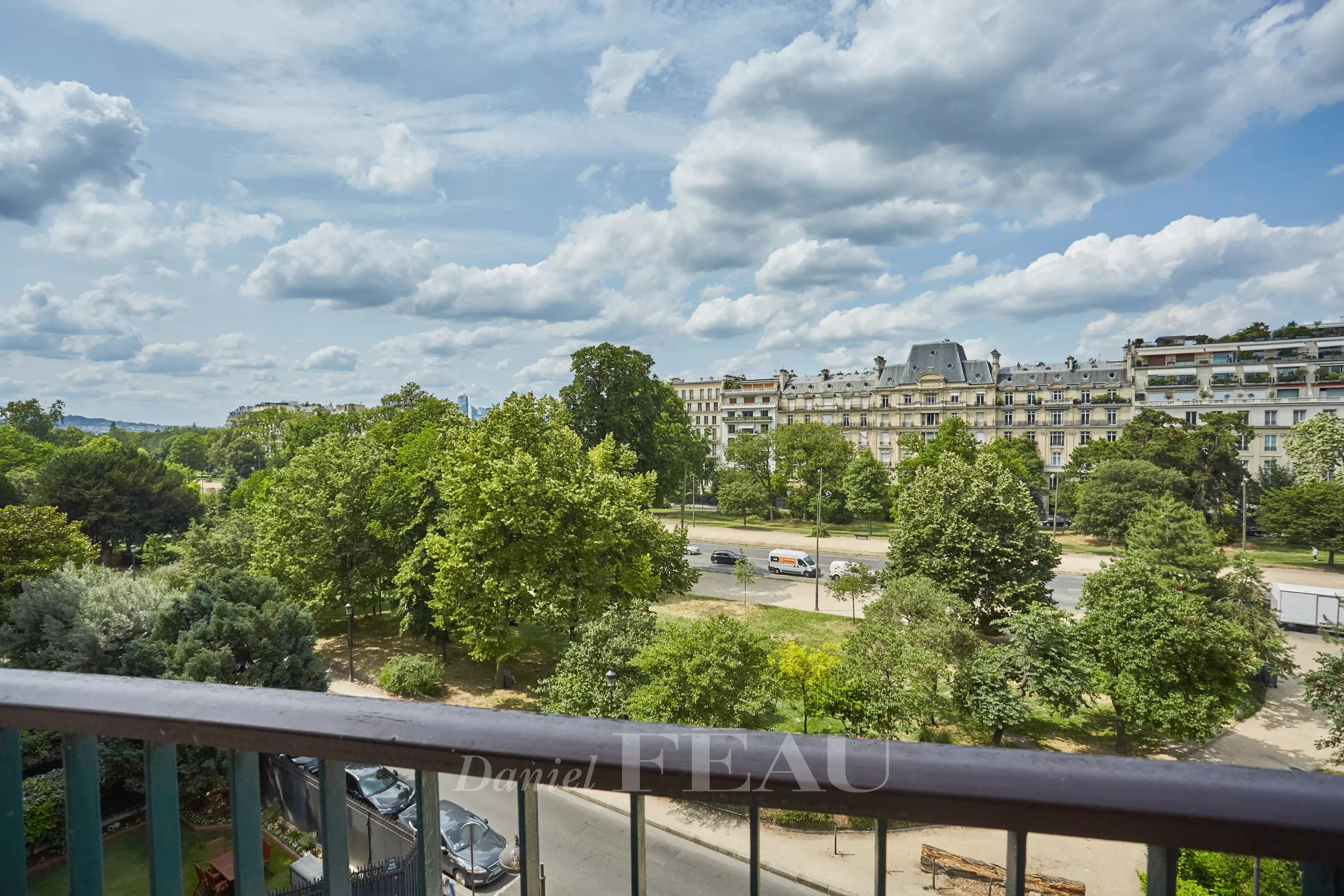 Sale Apartment Paris 16th