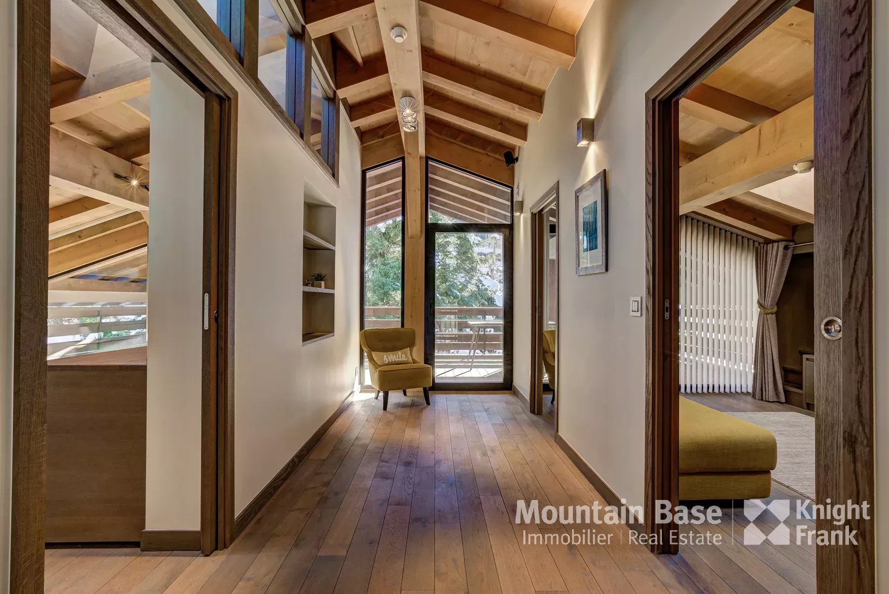 Photo of Beautifully designed, contemporary 4/5 bedroom chalet in a quiet area of Les Houches