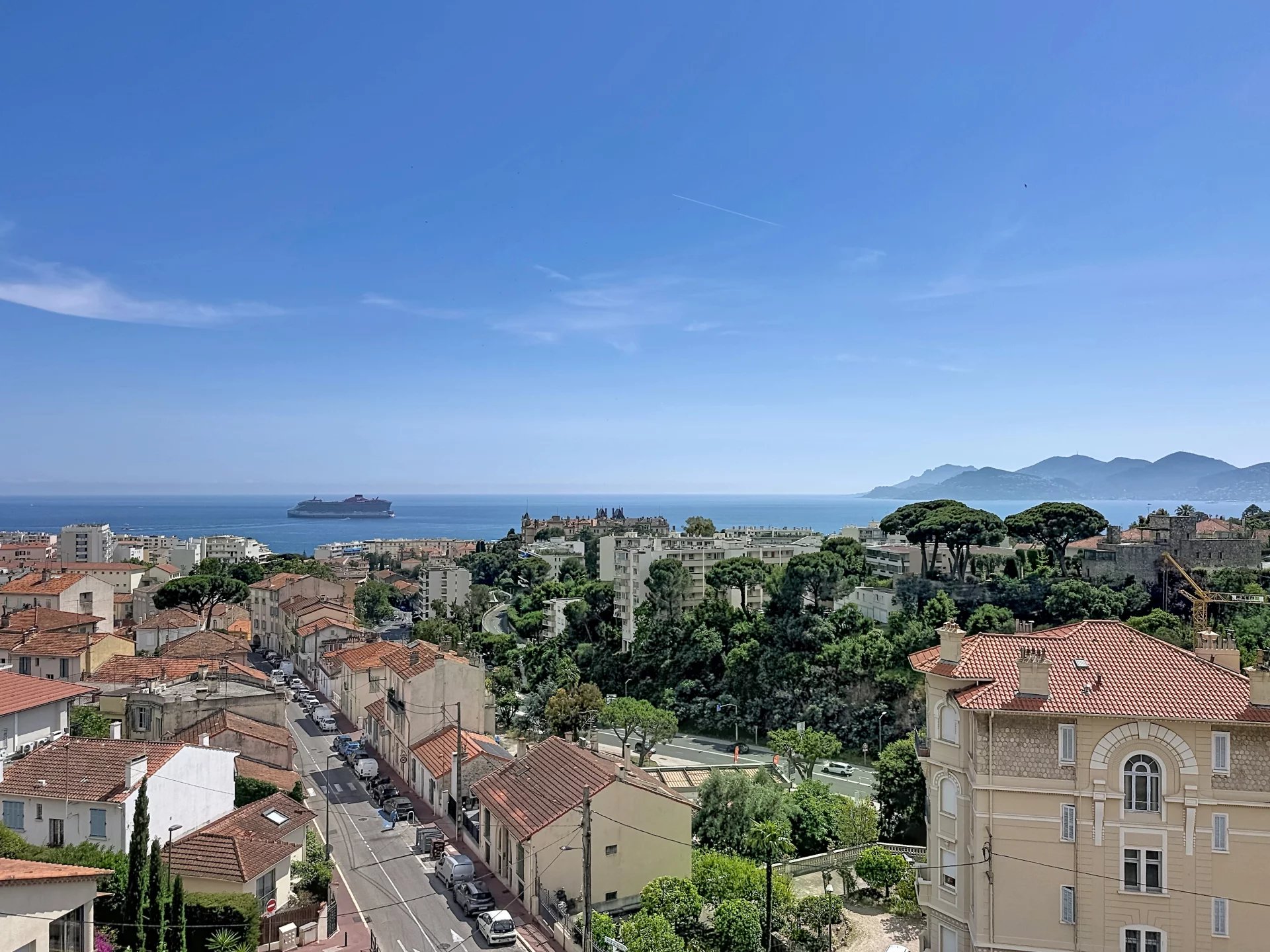 CANNES – VUE MER PANORAMIQUE