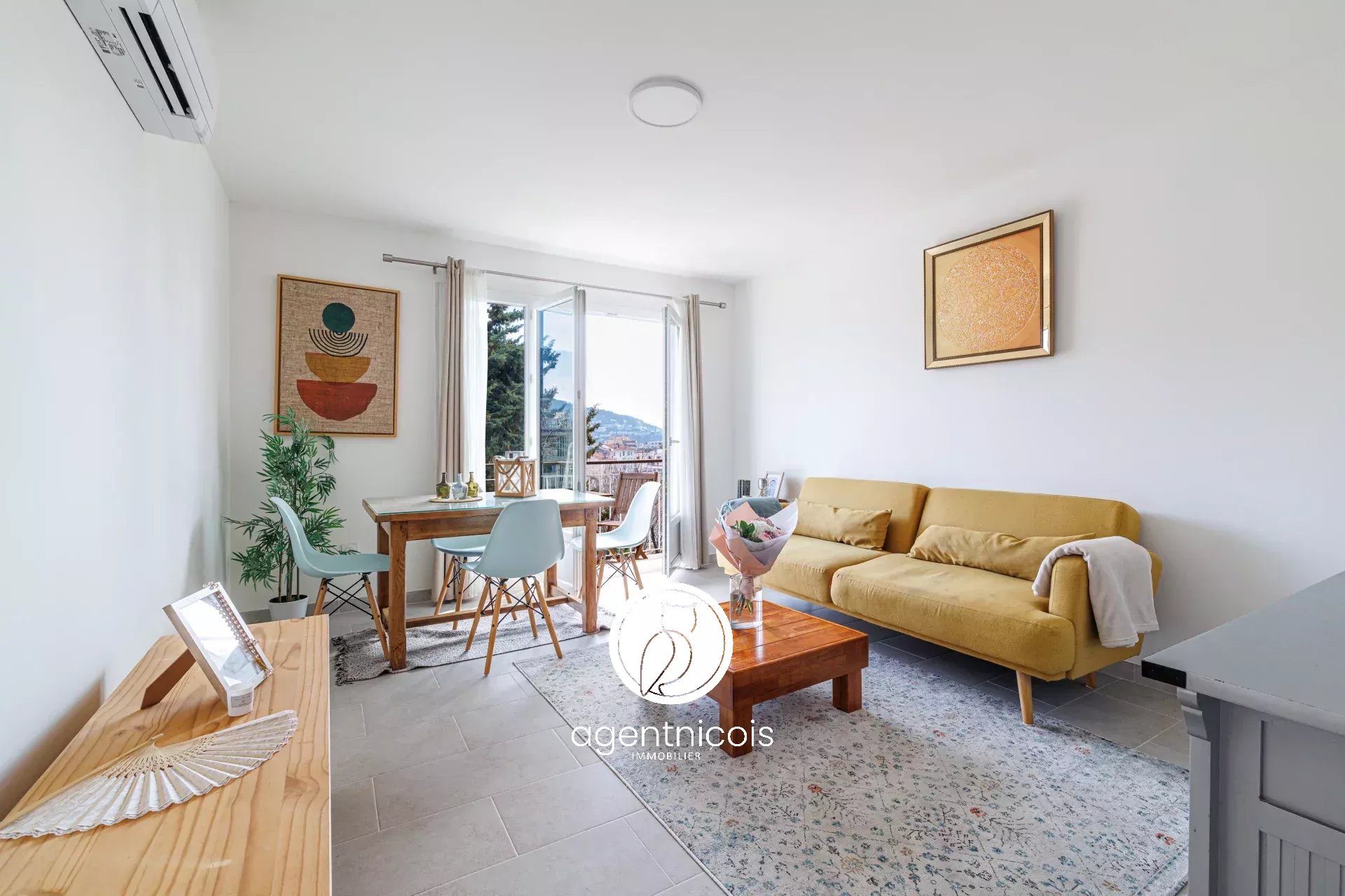 Agence immobilière de 