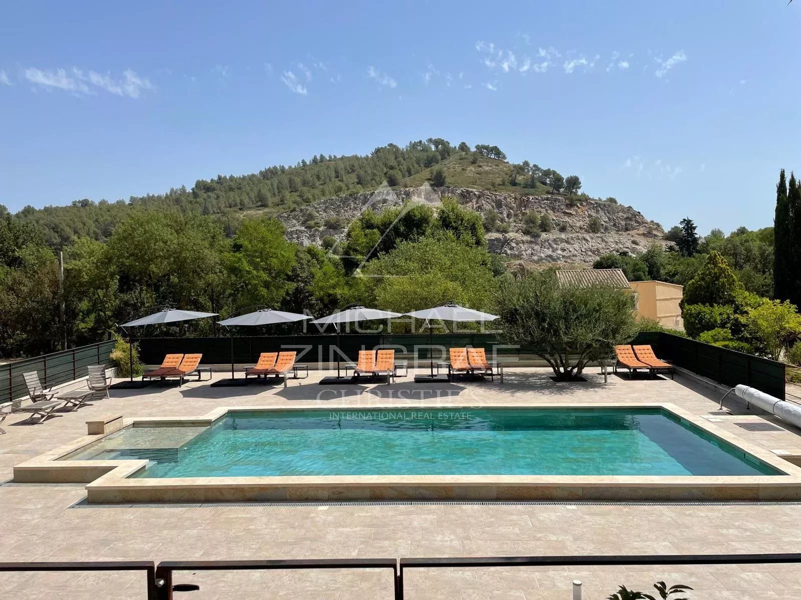 8 Bedroom Villa/Townhouse's Image 18