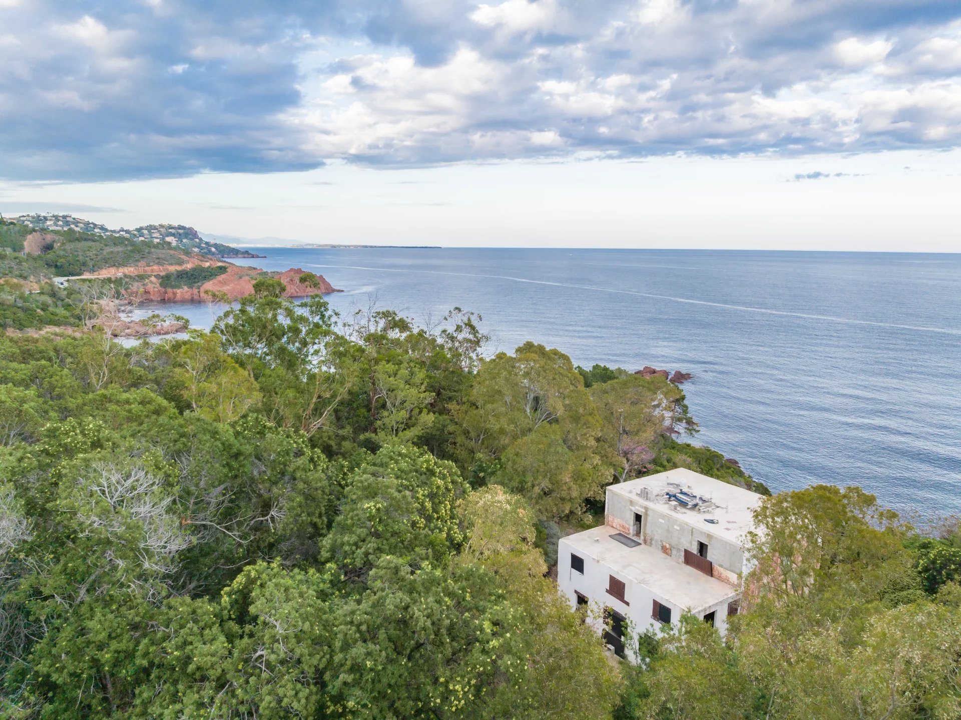 SAINT-RAPHAËL PROPRIÉTÉ EN FRONT DE MER À RÉHABILITER - Photo 5