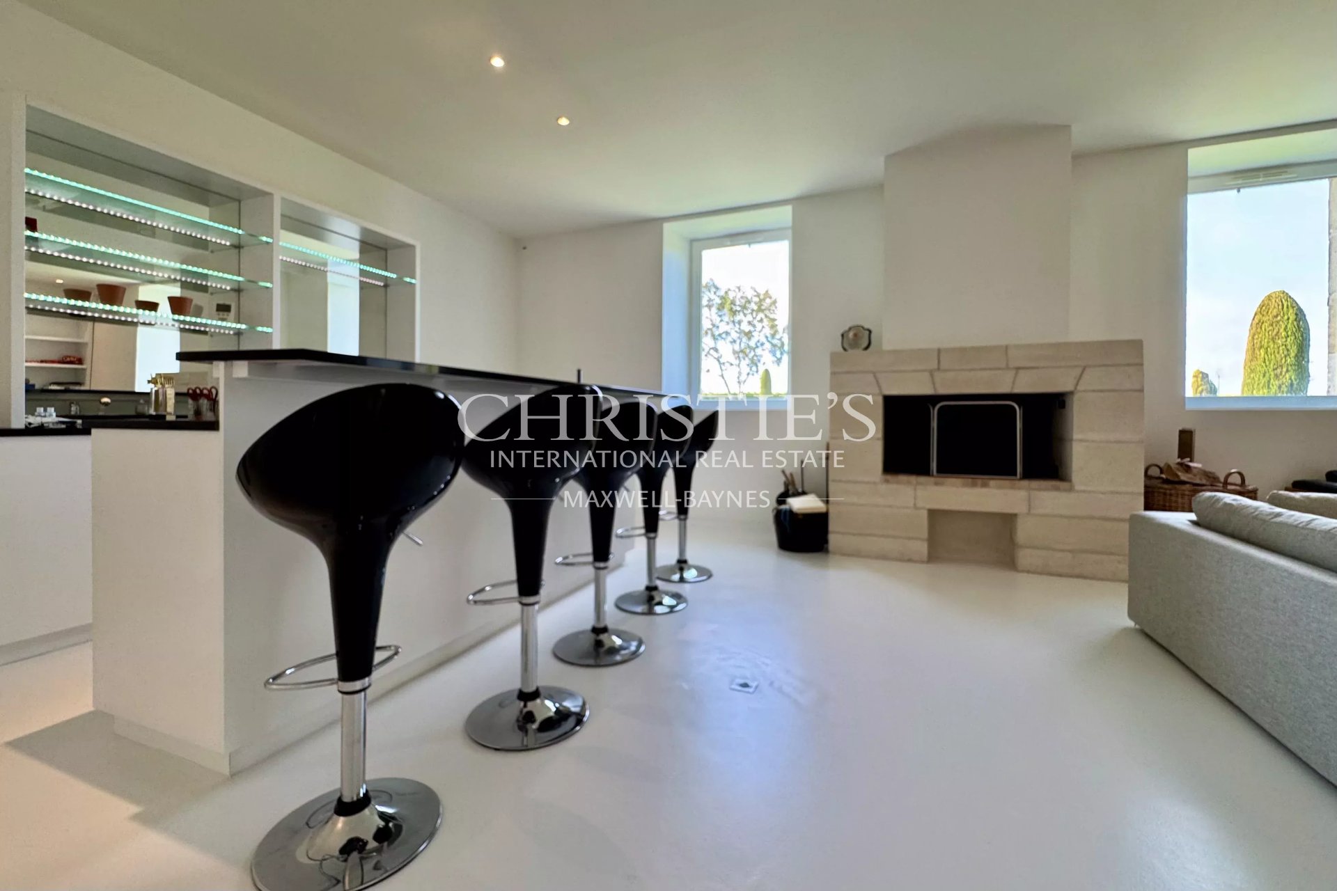 6 Bedroom Villa/Townhouse's Image 27