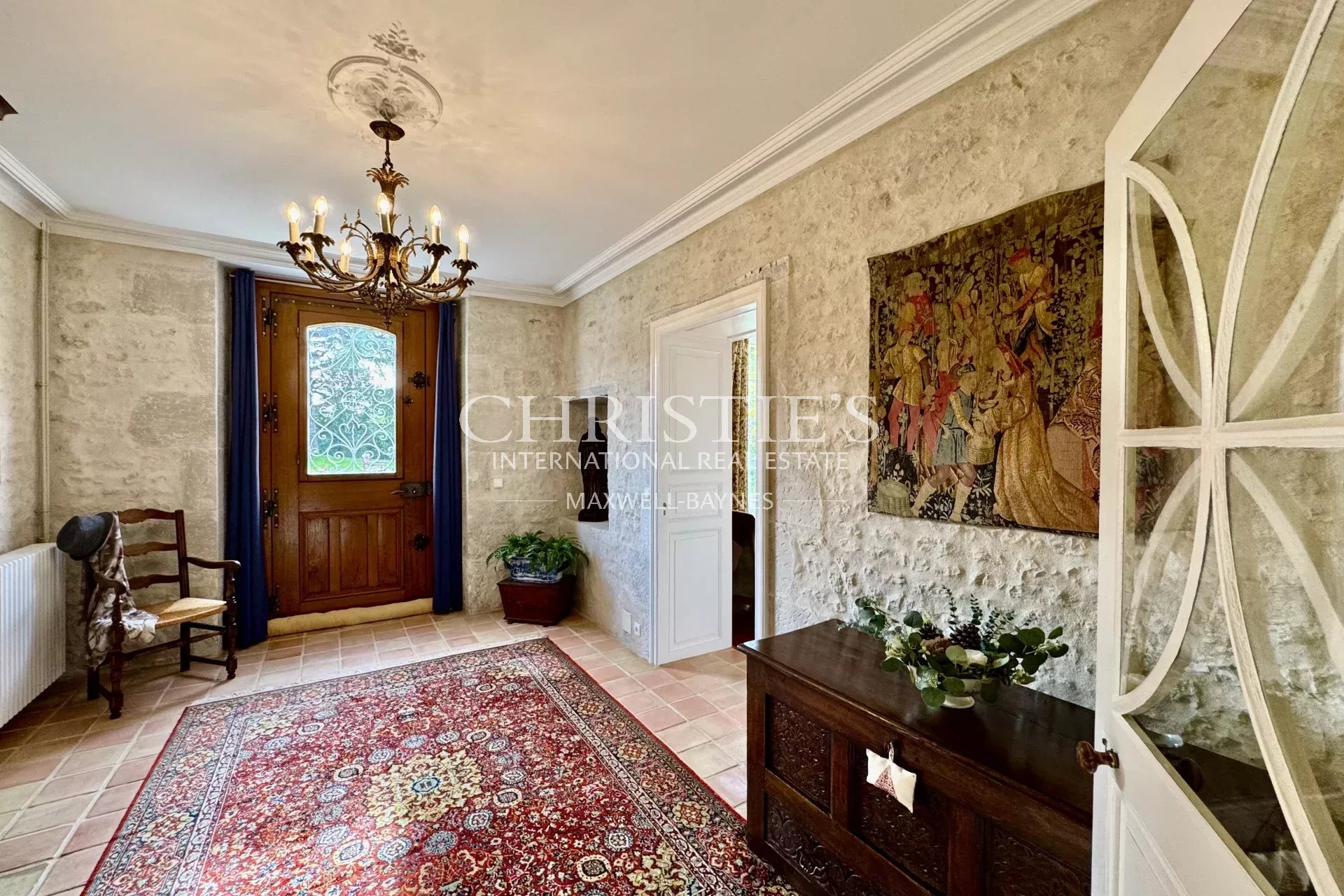 6 Bedroom Villa/Townhouse's Image 10