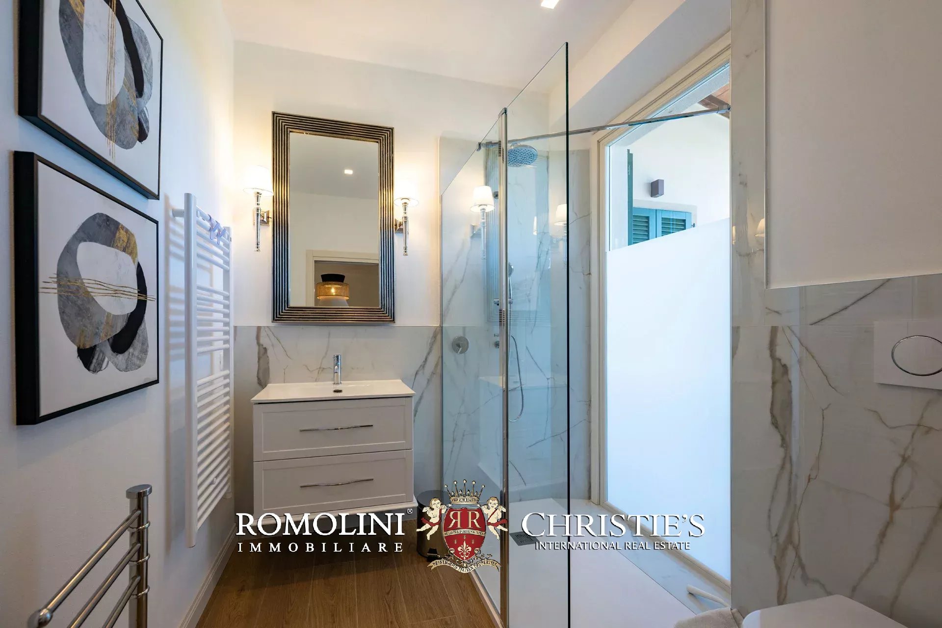 6 Bedroom Villa/Townhouse's Image 42