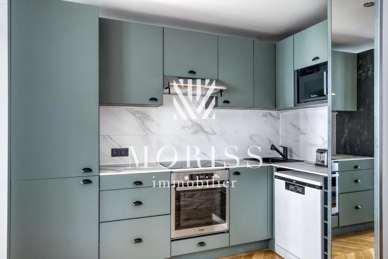 ARC DE TRIOMPHE - APPARTEMENT 2 PIÈCES - REFAIT À NEUF - Image Array