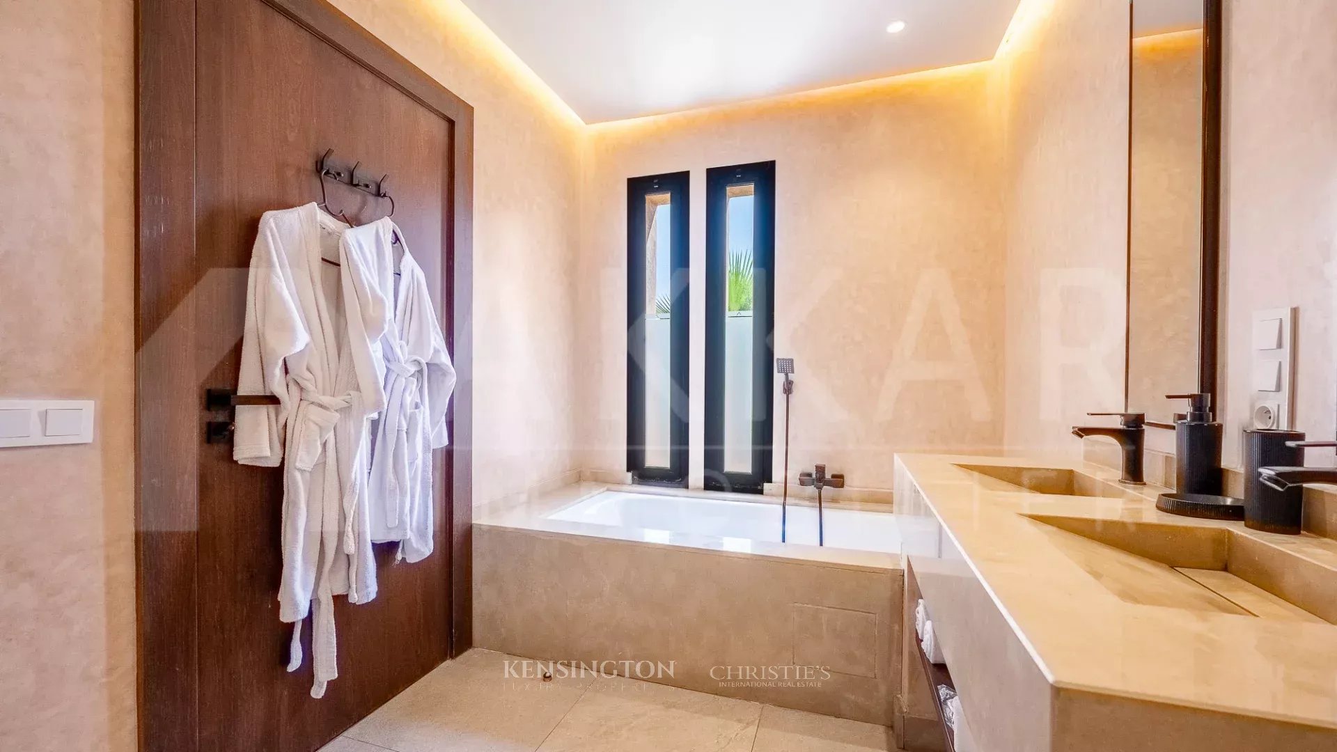 5 Bedroom Villa/Townhouse's Image 16