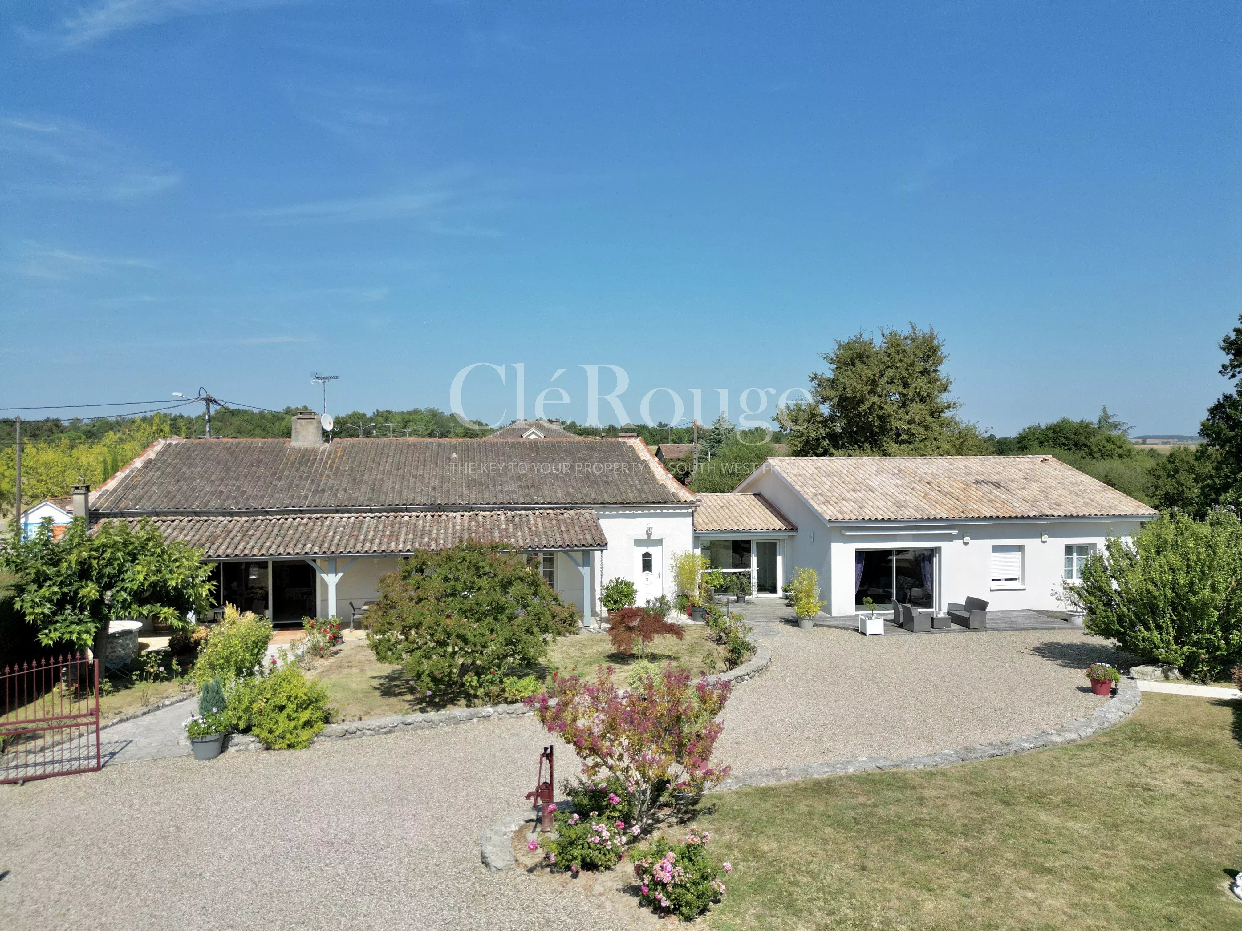 House in Duras - view 1